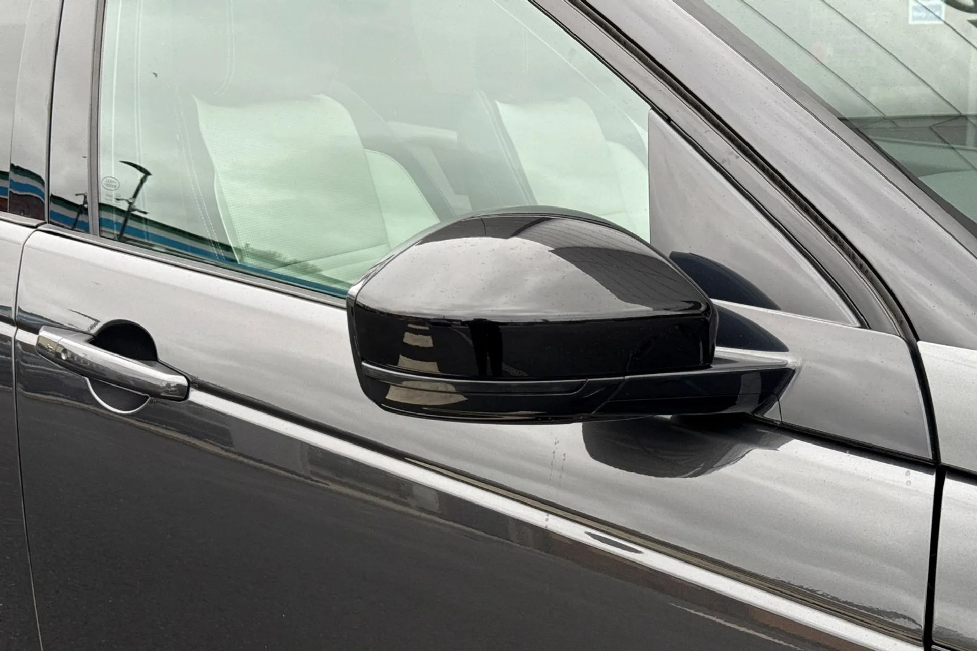 LAND ROVER DISCOVERY SPORT thumbnail image number 32