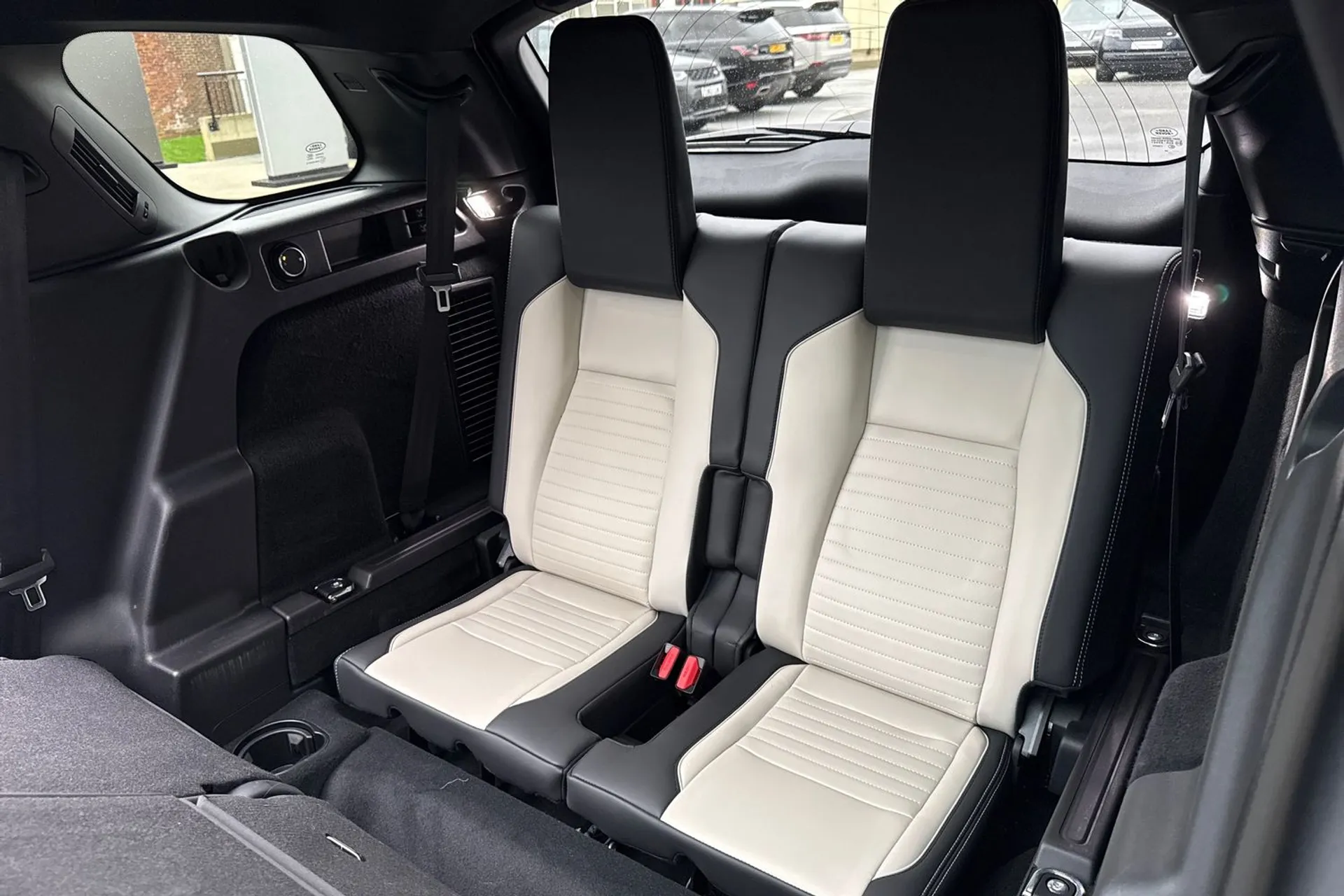 LAND ROVER DISCOVERY SPORT thumbnail image number 48