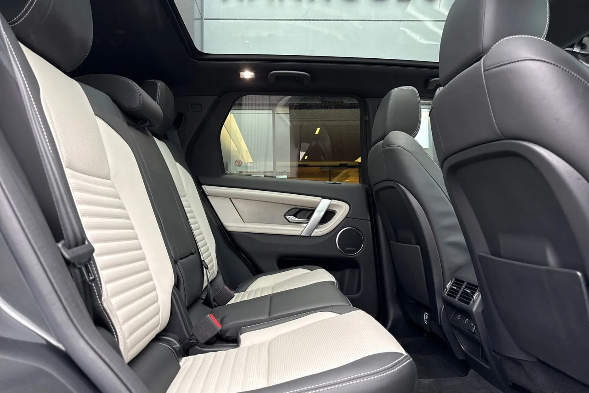 LAND ROVER DISCOVERY SPORT thumbnail image number 49