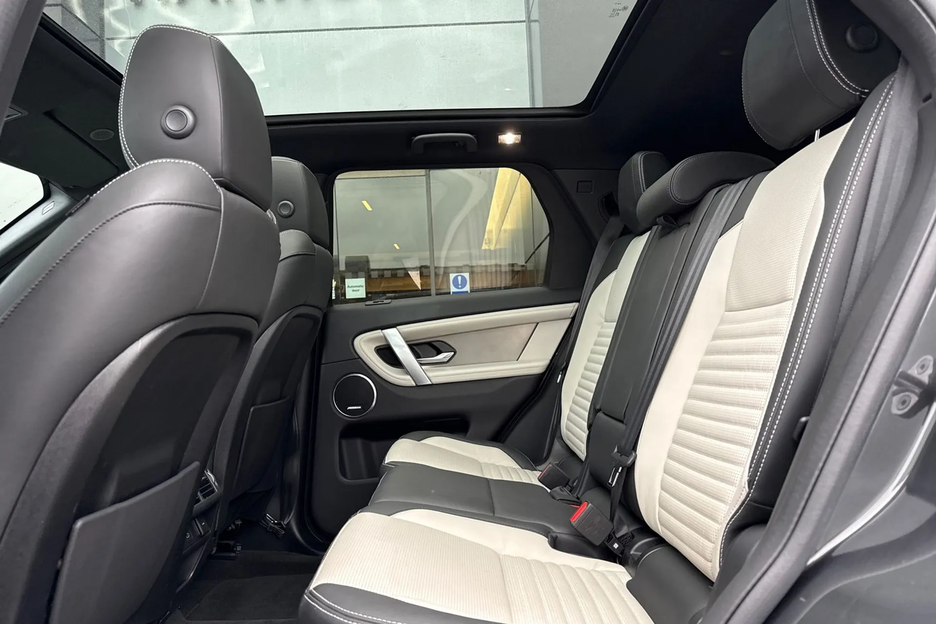 LAND ROVER DISCOVERY SPORT thumbnail image number 59