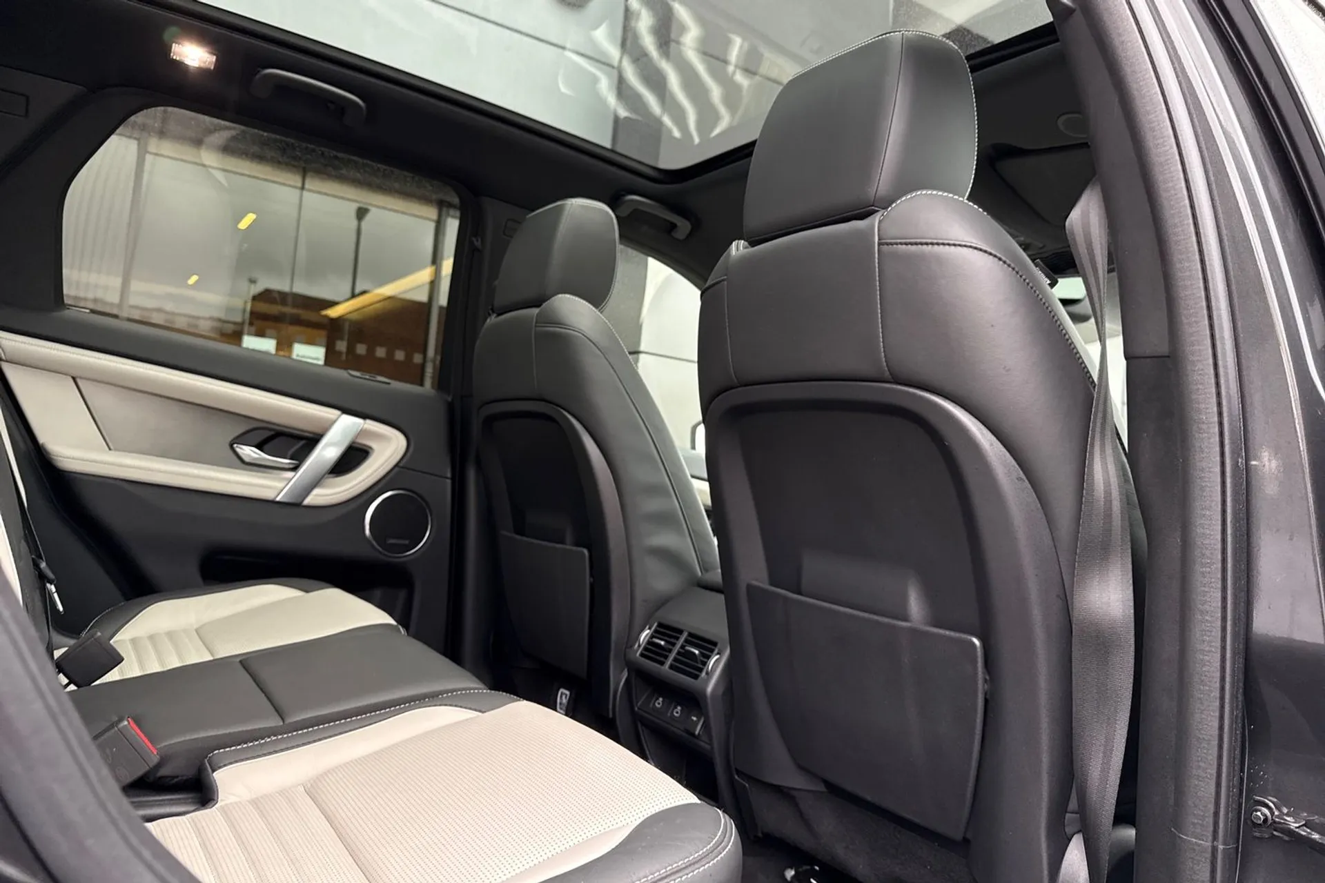 LAND ROVER DISCOVERY SPORT thumbnail image number 50