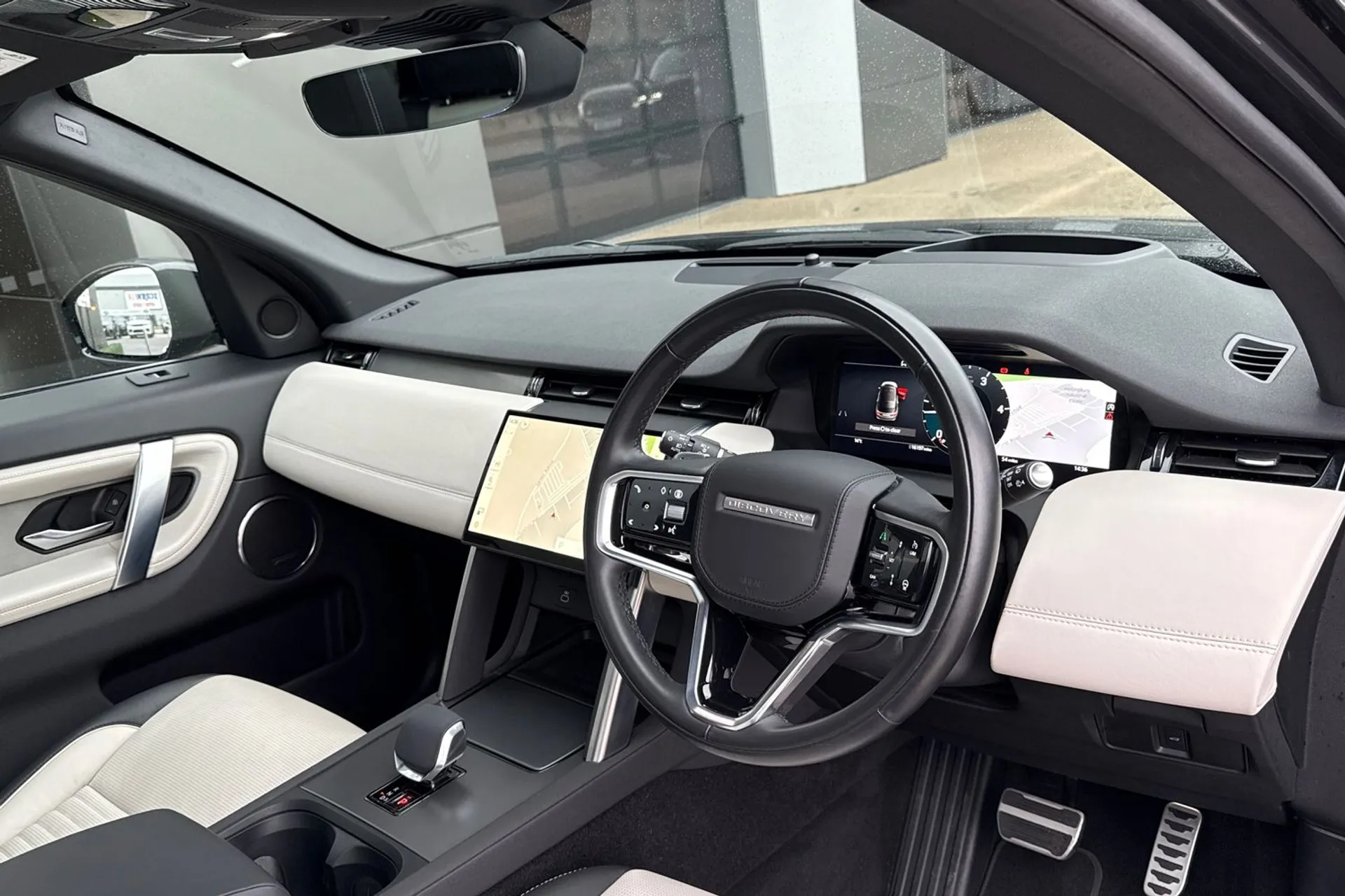 LAND ROVER DISCOVERY SPORT thumbnail image number 22