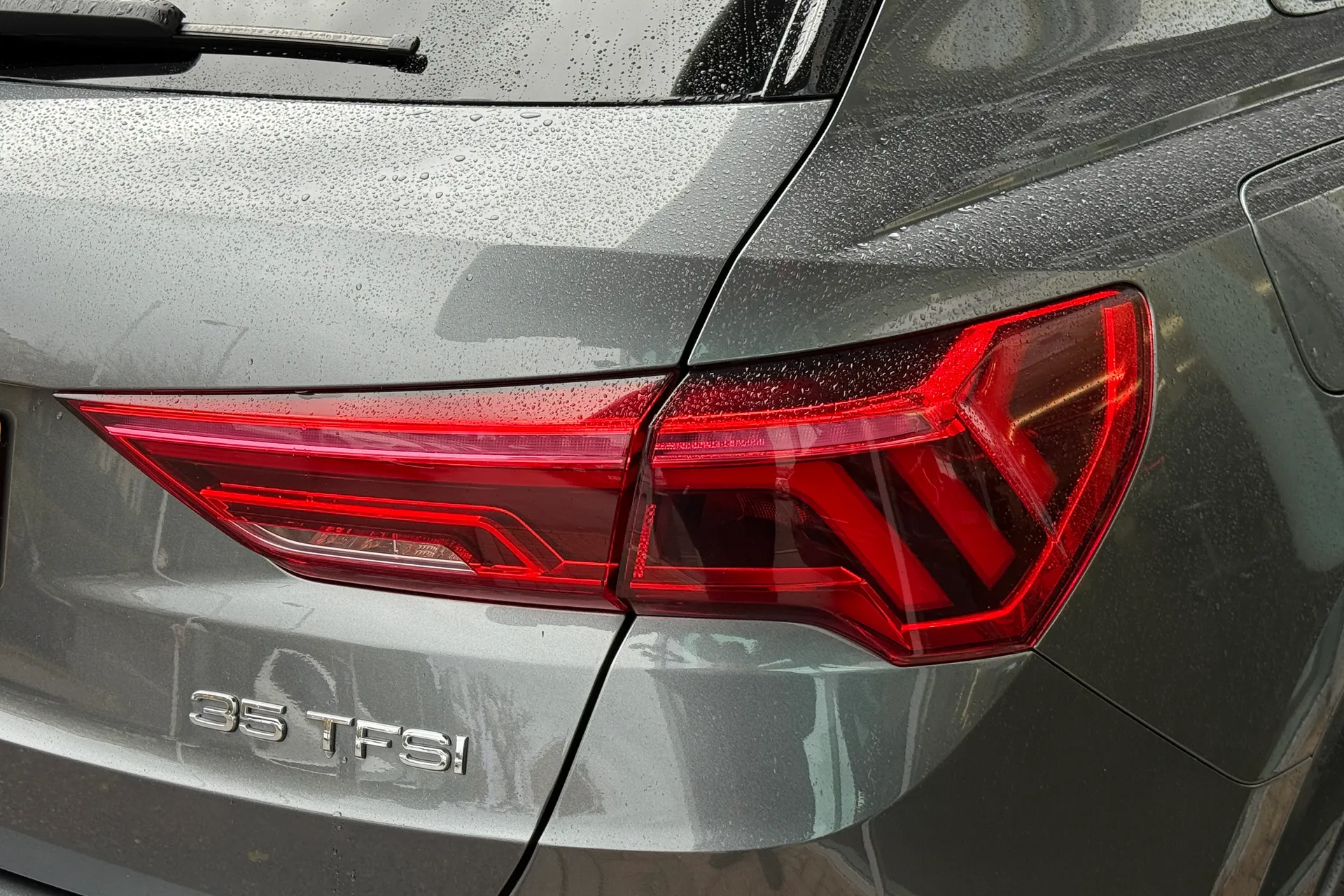 Audi Q3 thumbnail image number 43