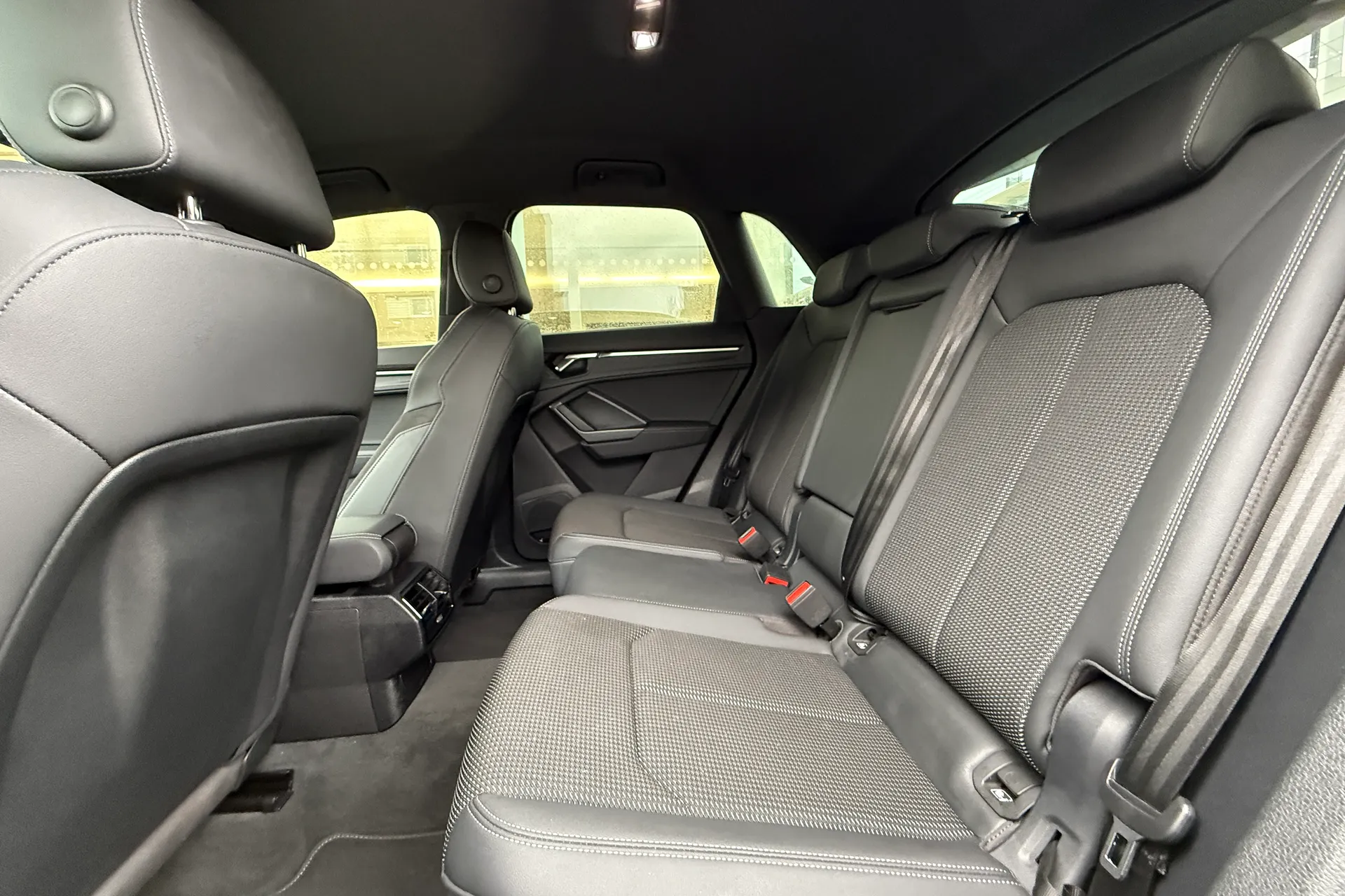 Audi Q3 thumbnail image number 55