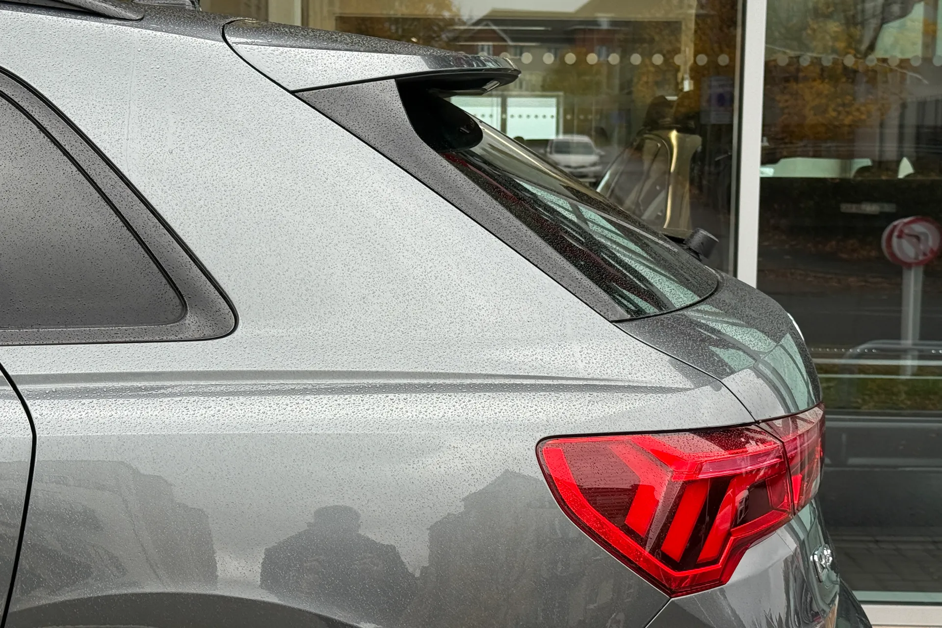 Audi Q3 thumbnail image number 50