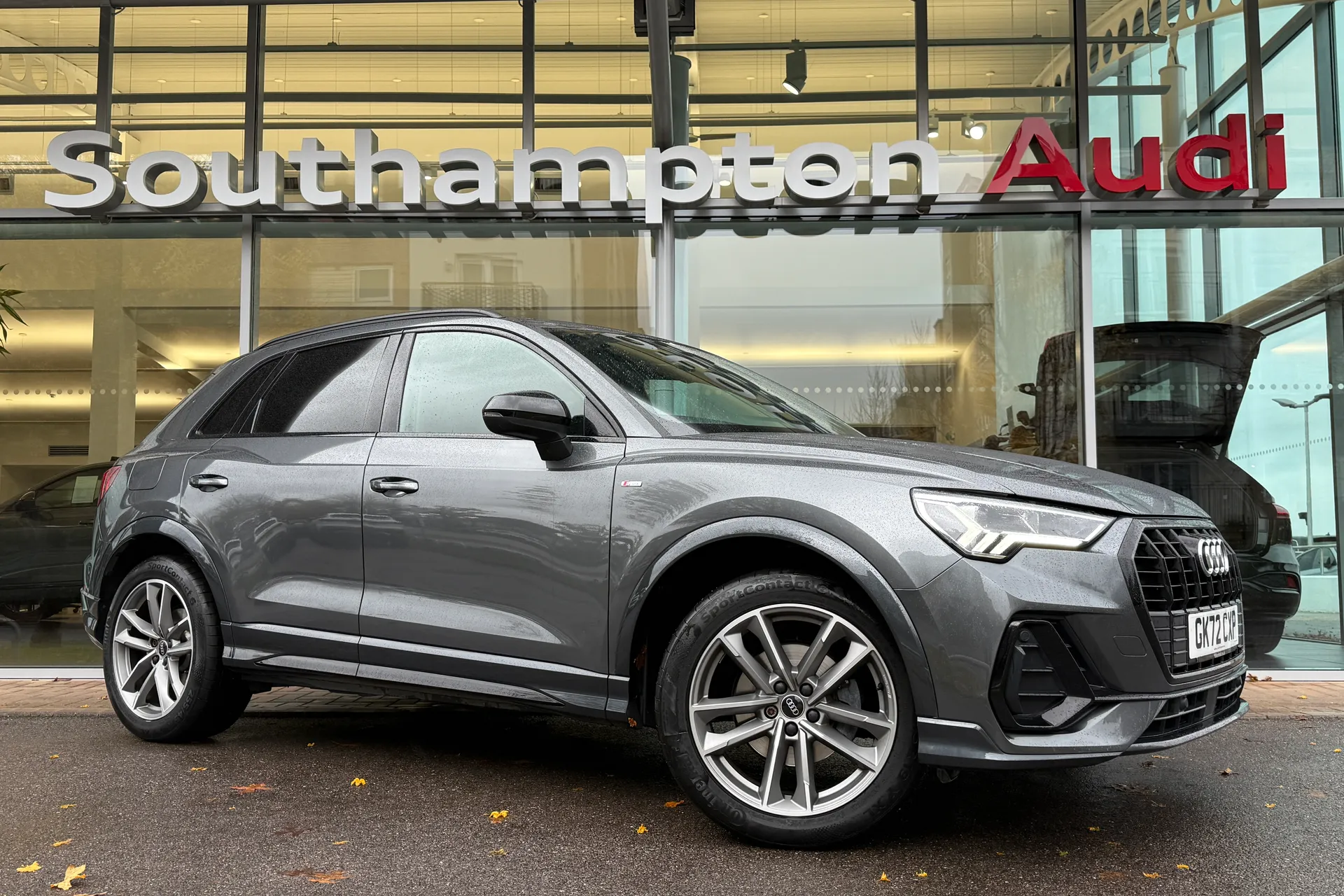 Audi Q3 focused image