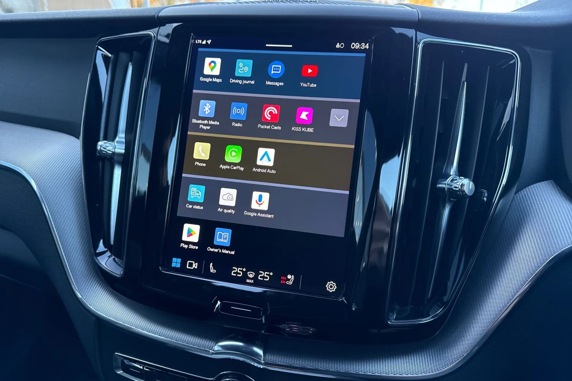 Volvo XC60 thumbnail image number 41