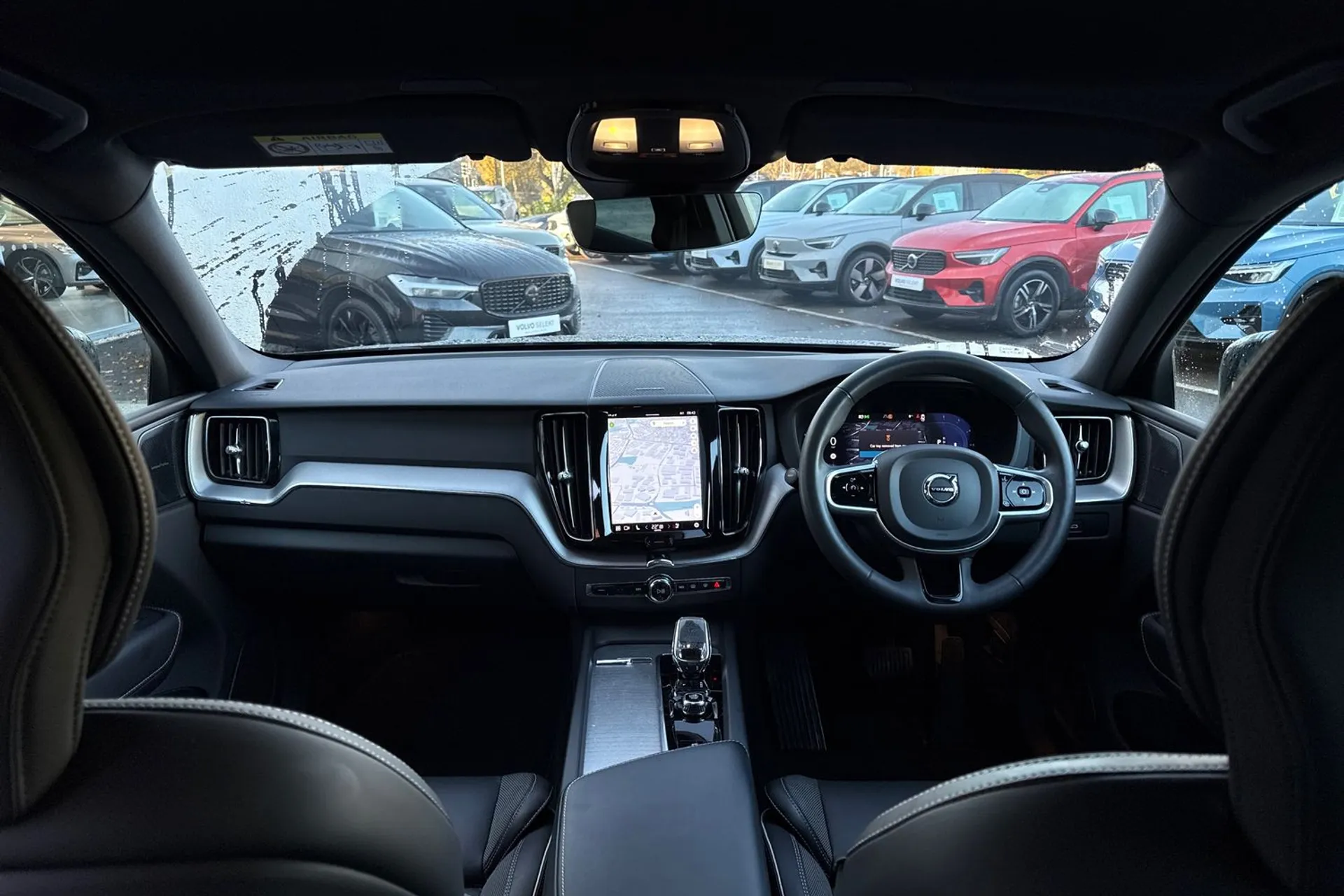 Volvo XC60 thumbnail image number 3