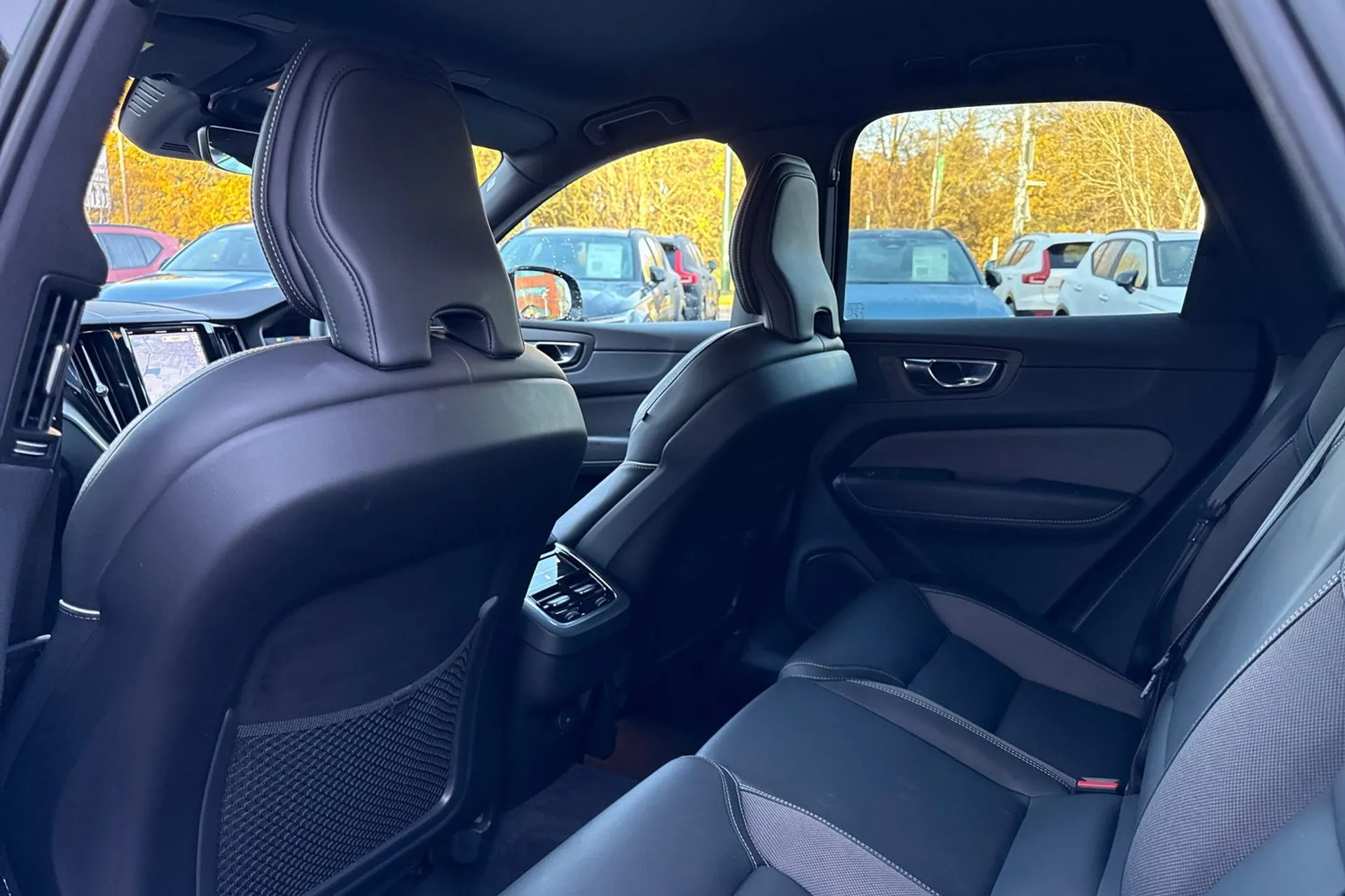 Volvo XC60 thumbnail image number 31