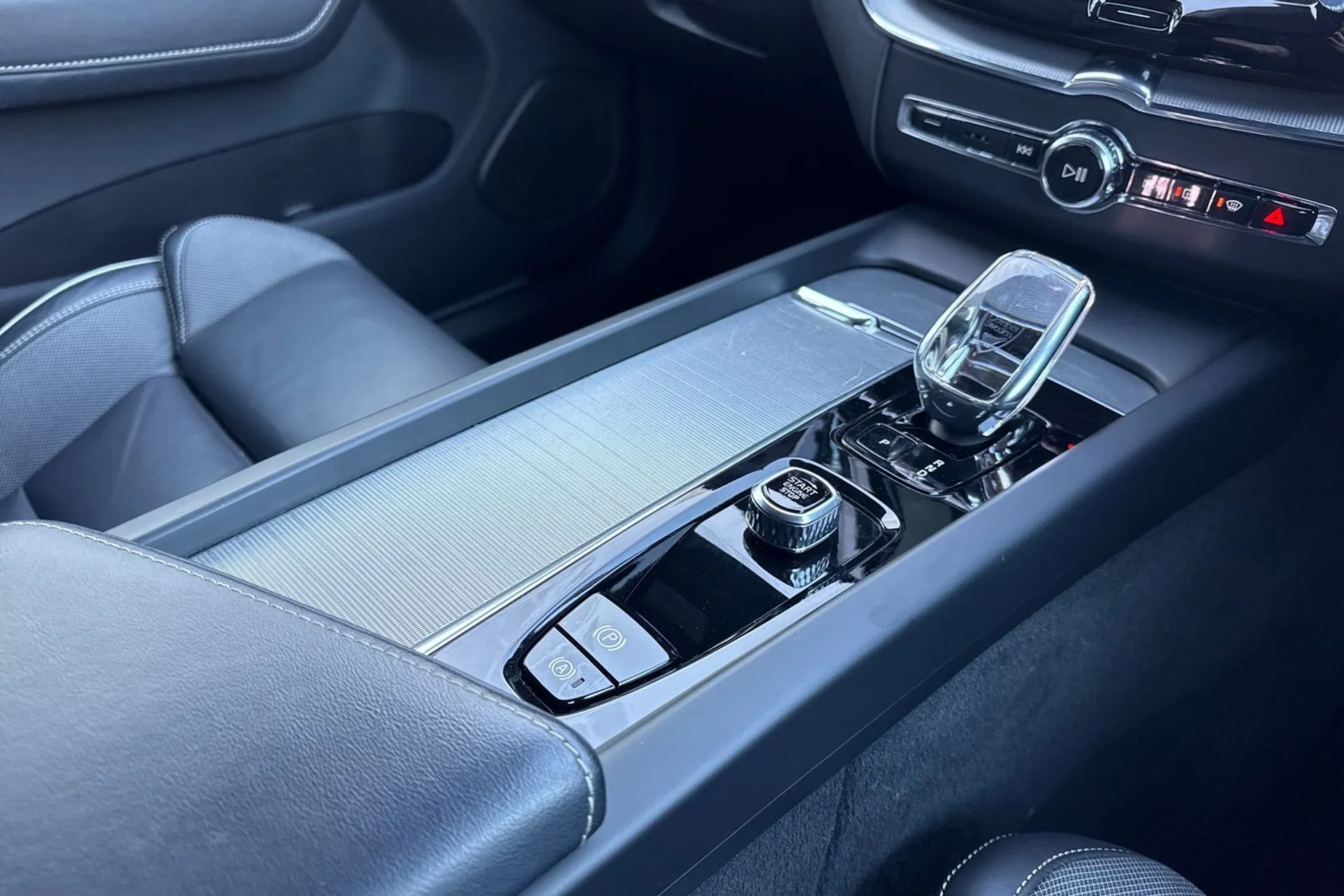 Volvo XC60 thumbnail image number 44