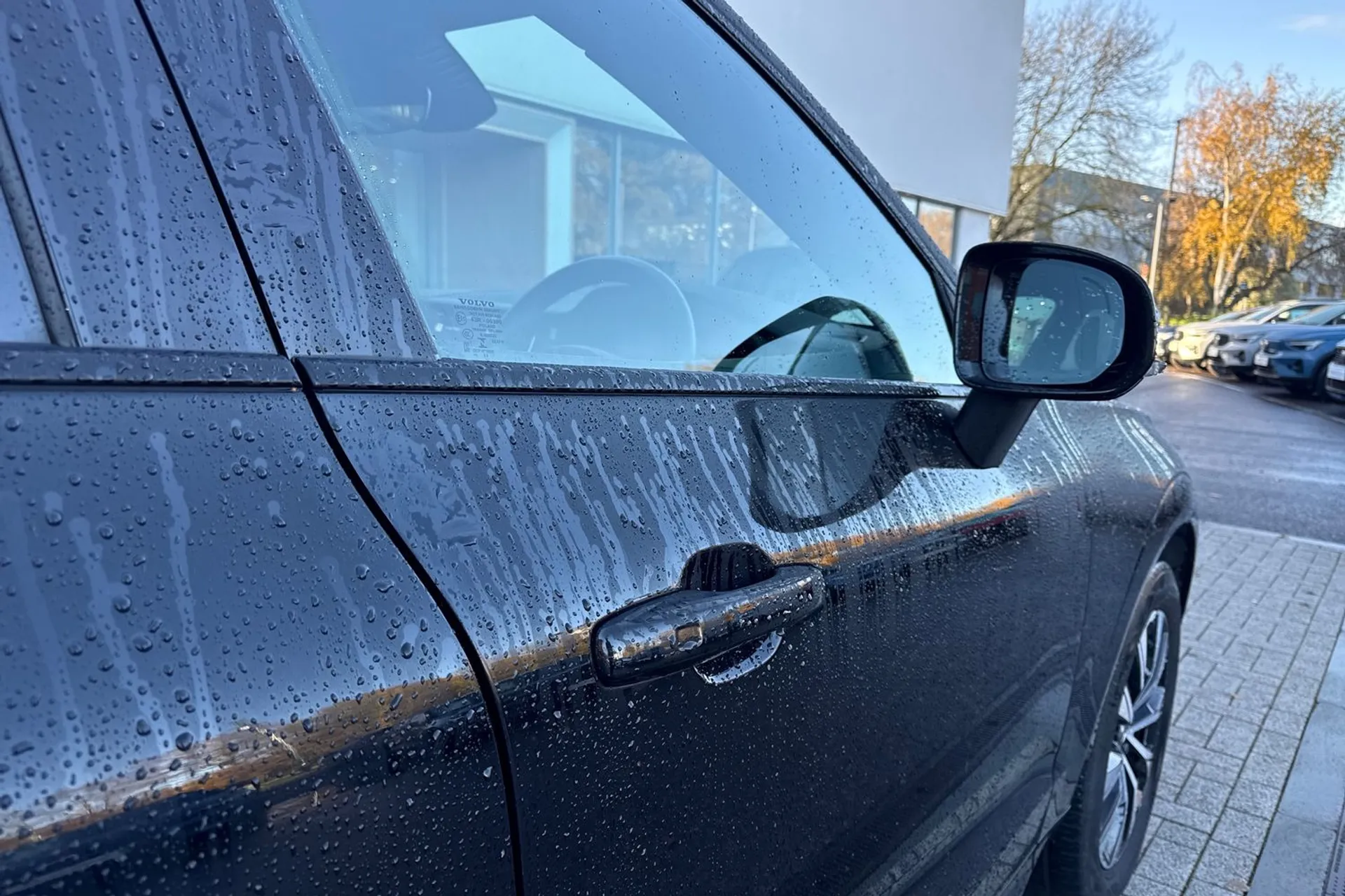 Volvo XC60 thumbnail image number 17