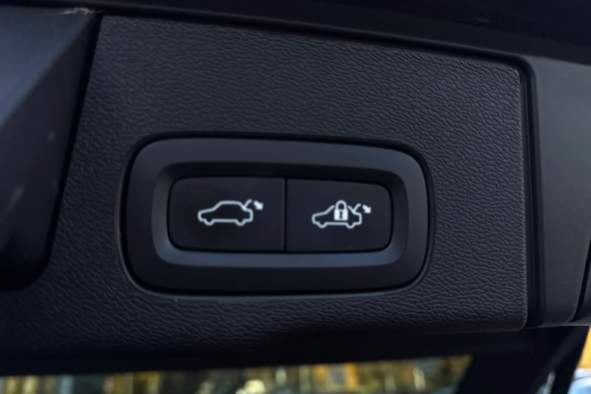 Volvo XC60 thumbnail image number 21