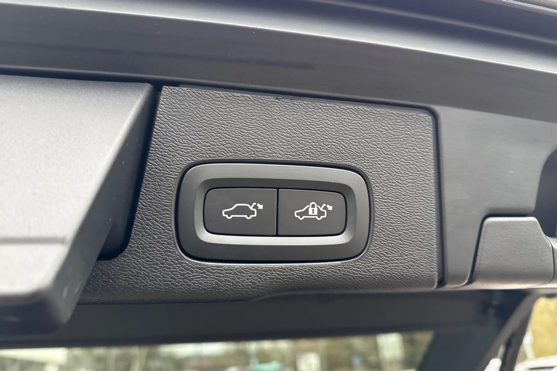 Volvo XC60 thumbnail image number 21