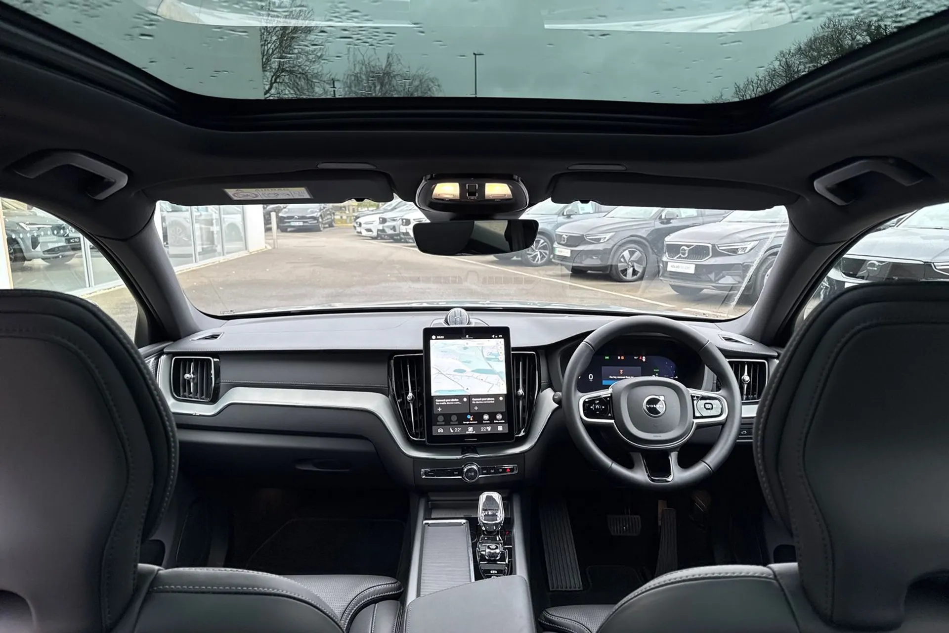 Volvo XC60 thumbnail image number 3