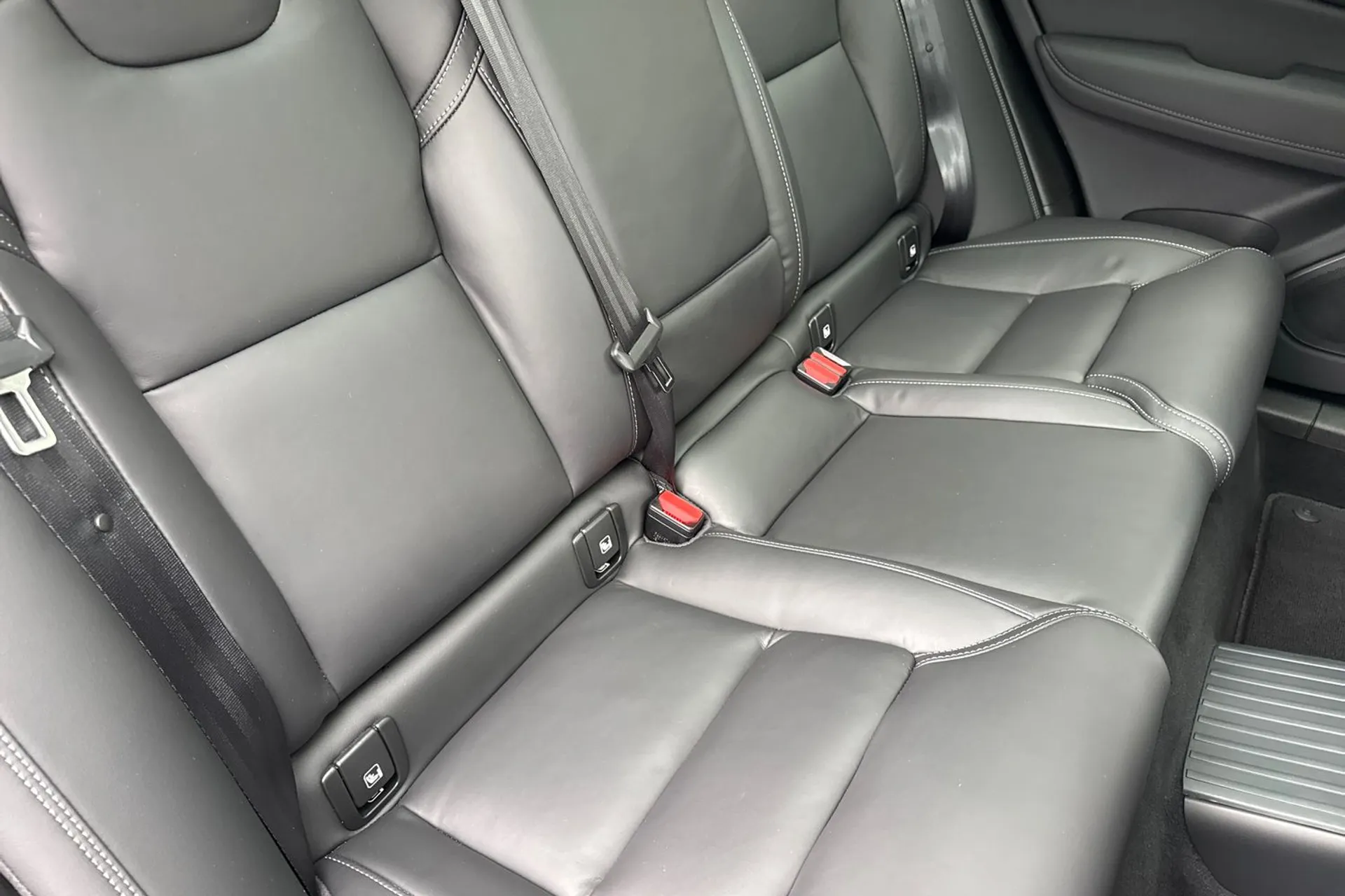 Volvo XC60 thumbnail image number 25