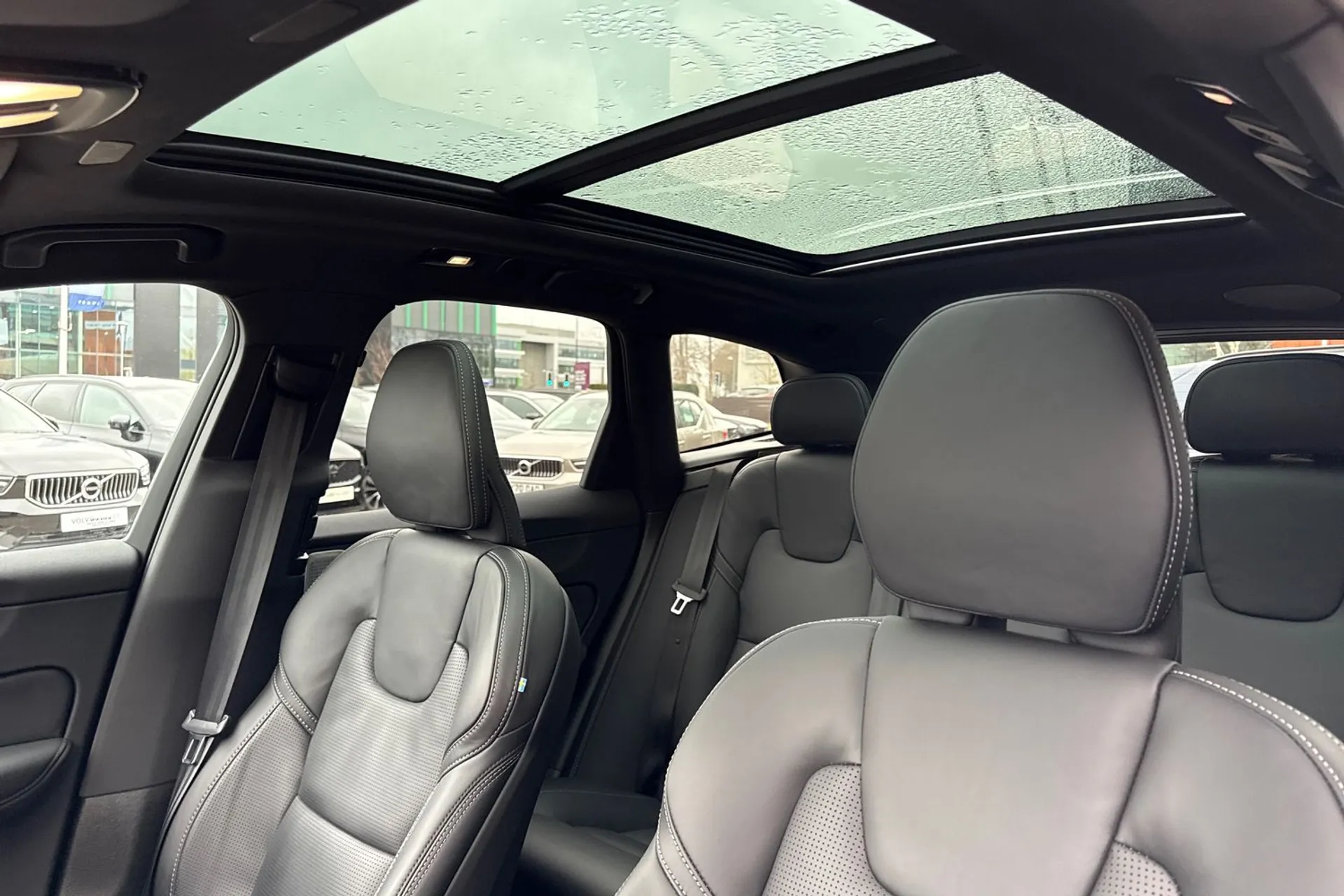 Volvo XC60 thumbnail image number 29