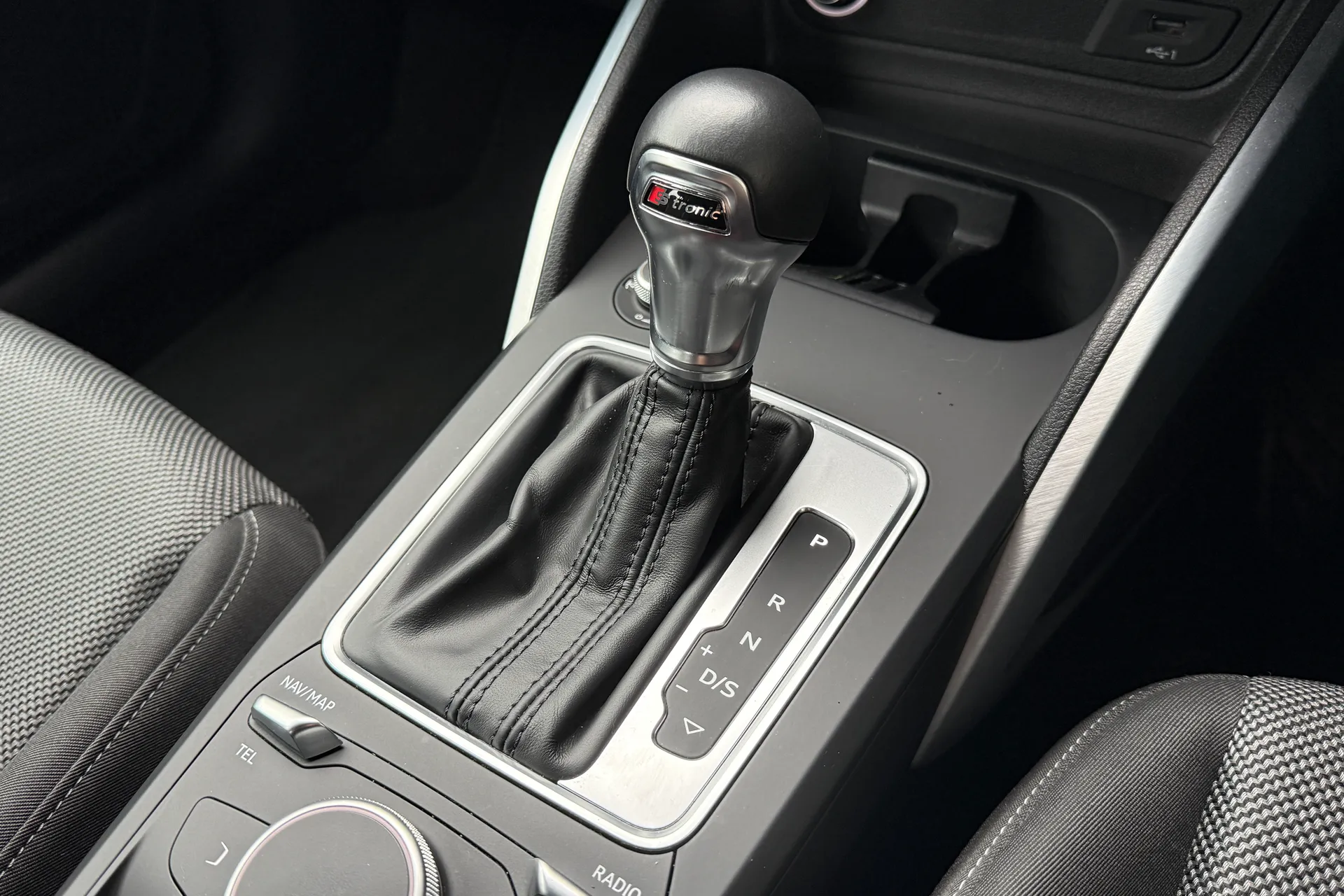 Audi Q2 thumbnail image number 12