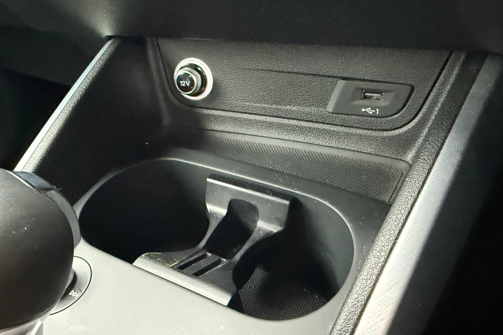 Audi Q2 thumbnail image number 11