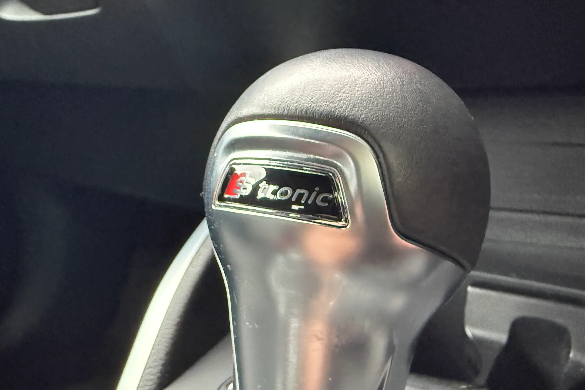 Audi Q2 thumbnail image number 13