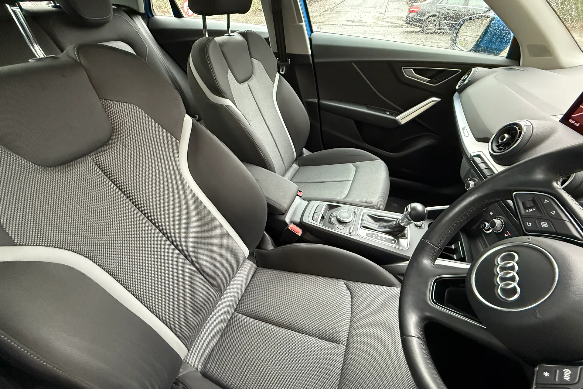 Audi Q2 thumbnail image number 30