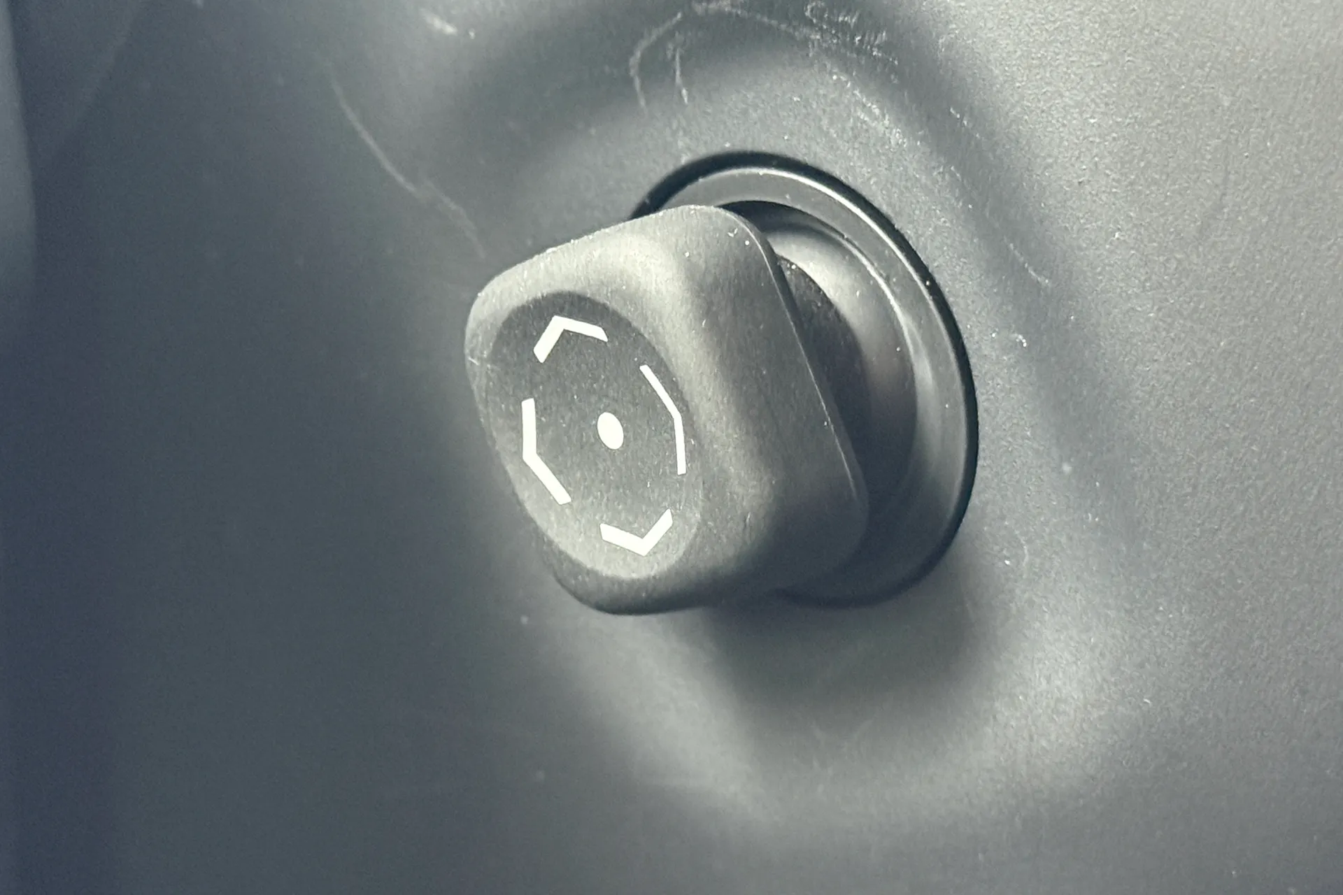 LEXUS UX thumbnail image number 55