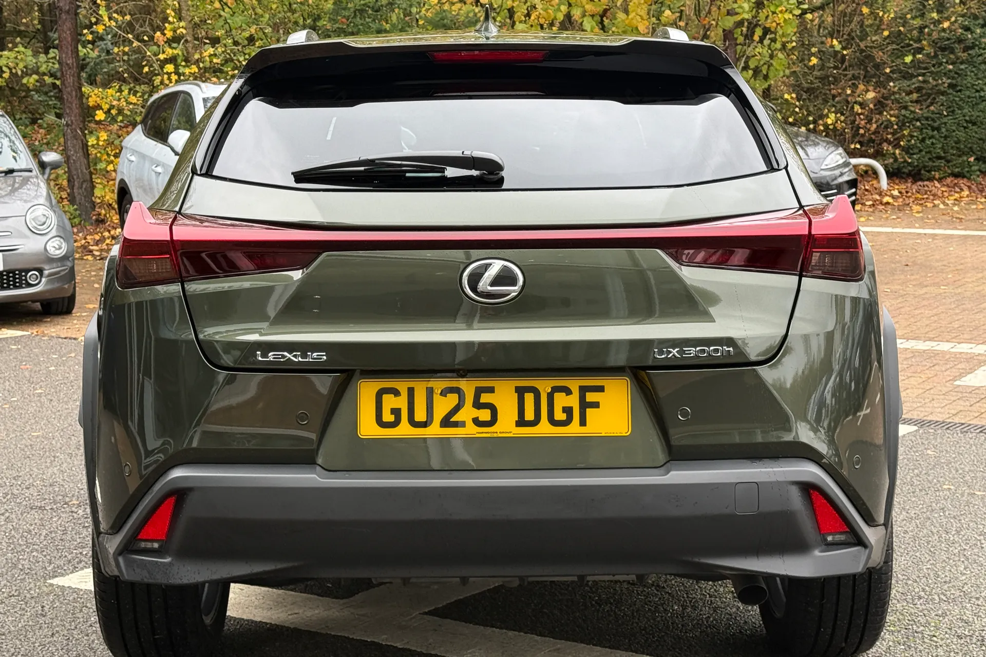 LEXUS UX thumbnail image number 7