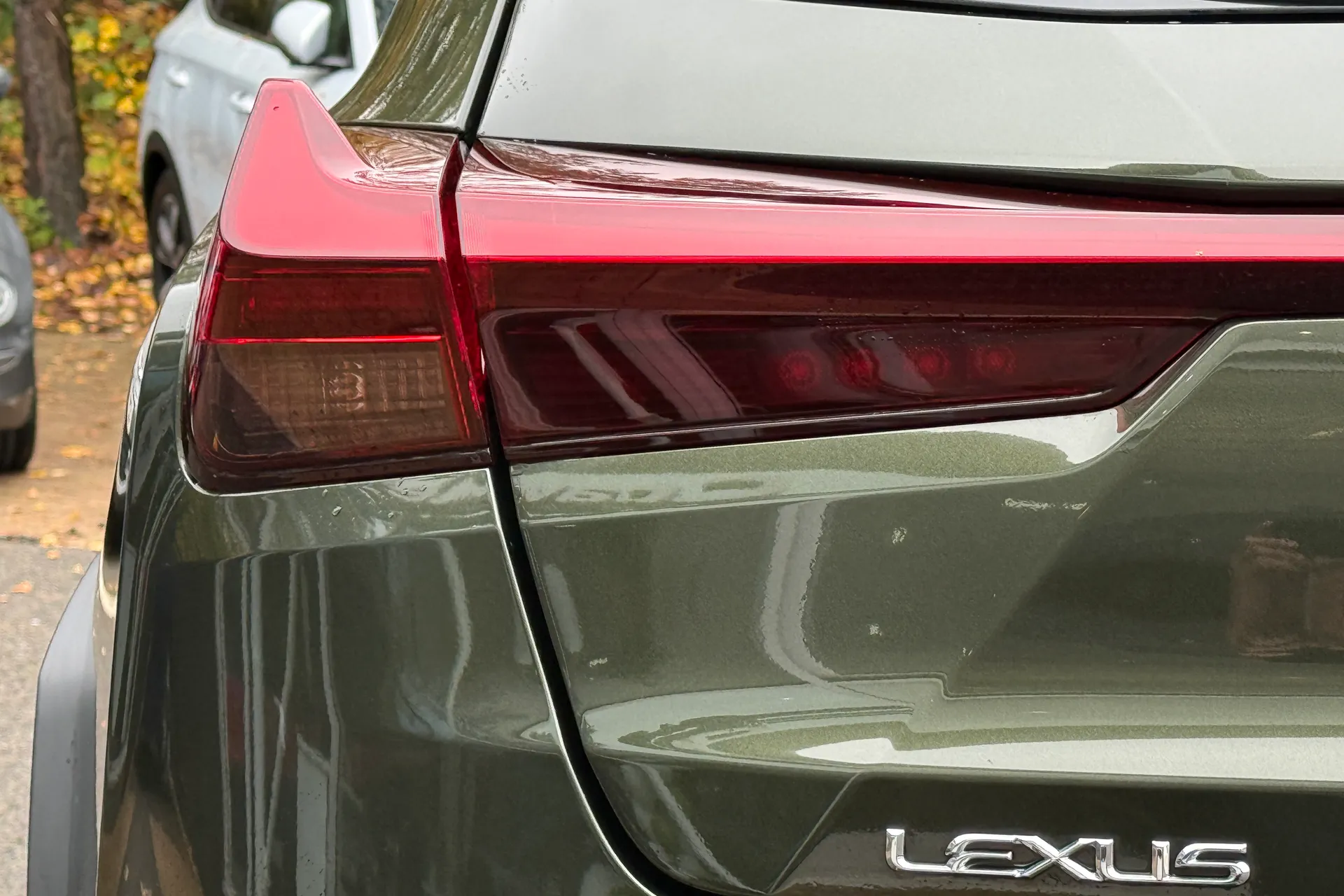 LEXUS UX thumbnail image number 29