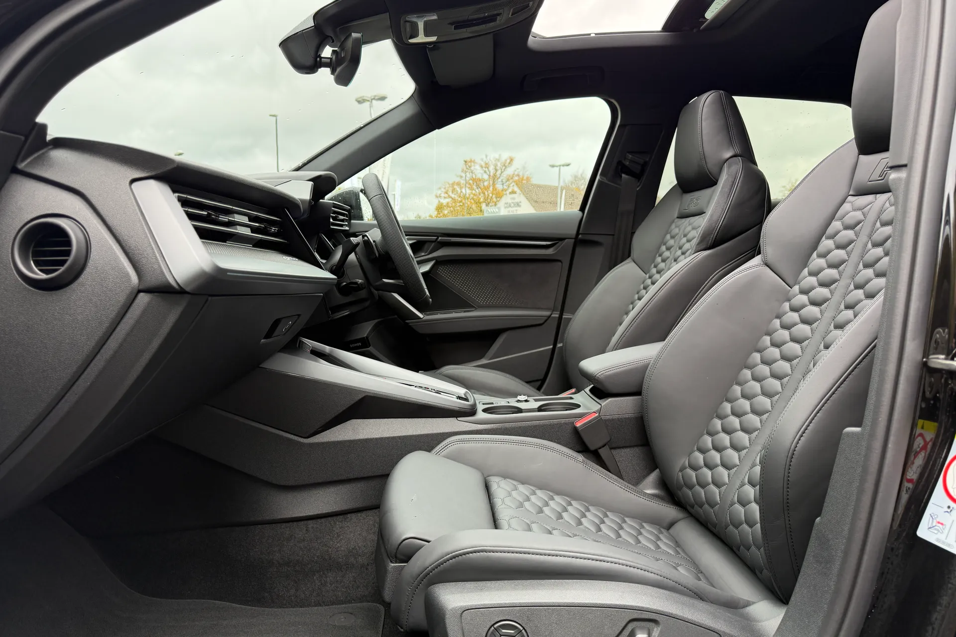 Audi RS3 thumbnail image number 20