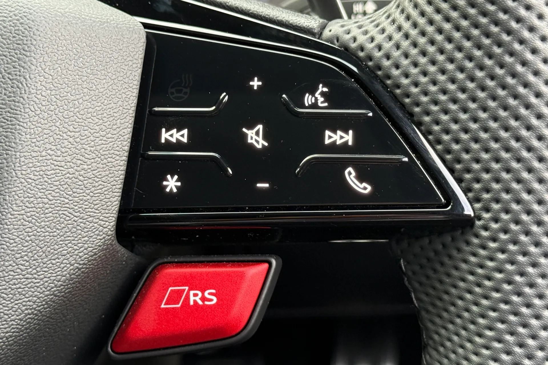 Audi RS3 thumbnail image number 43