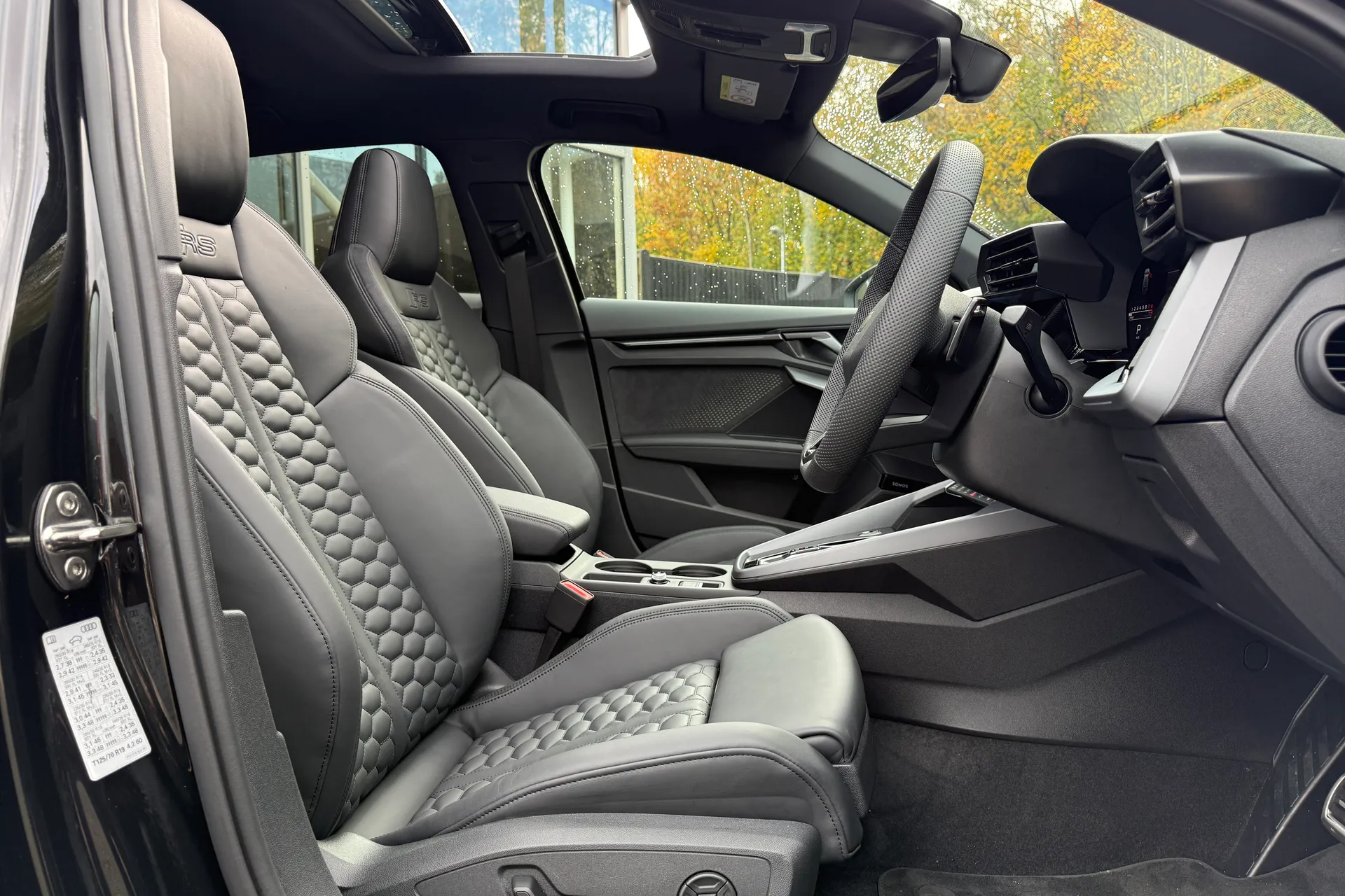 Audi RS3 thumbnail image number 13