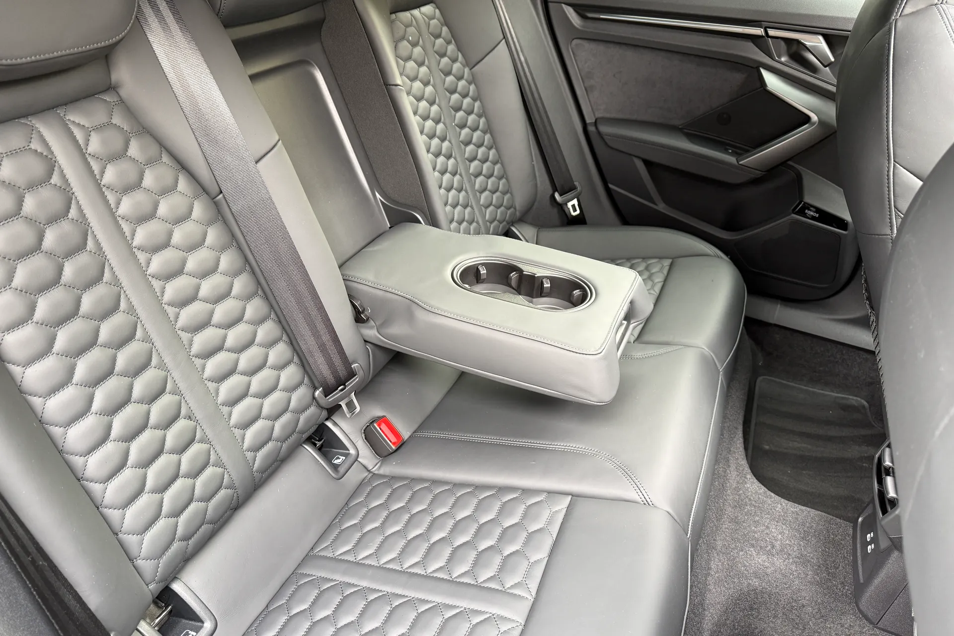 Audi RS3 thumbnail image number 27