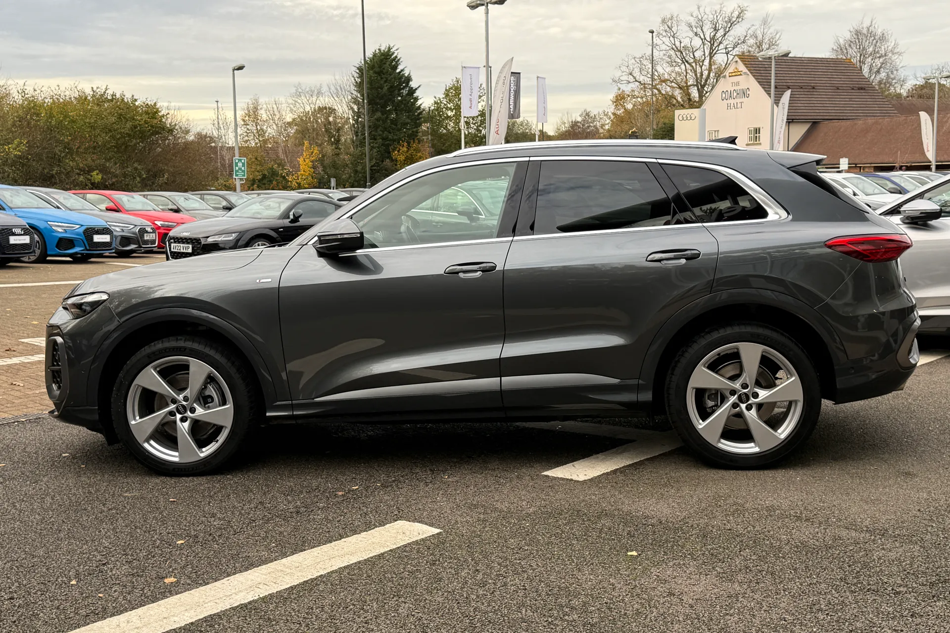 Audi Q5 thumbnail image number 21