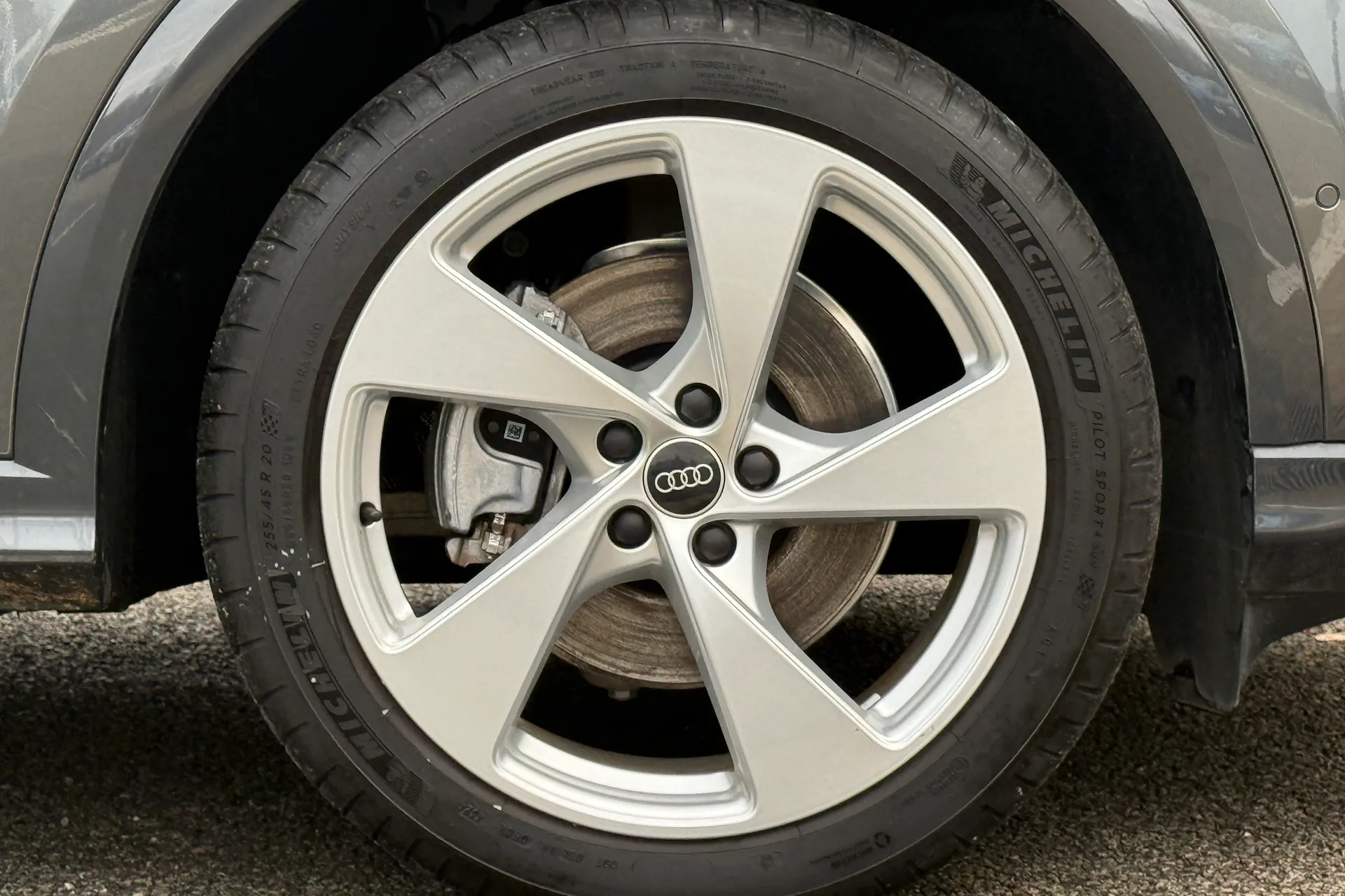 Audi Q5 thumbnail image number 13