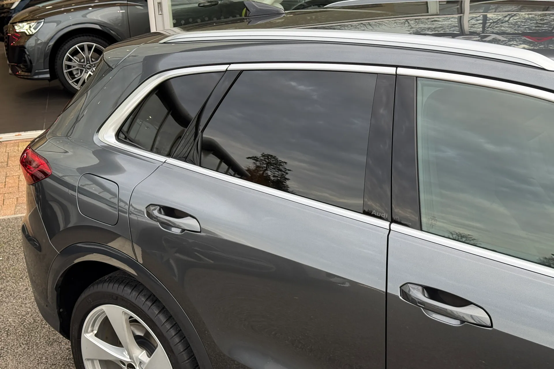 Audi Q5 thumbnail image number 12