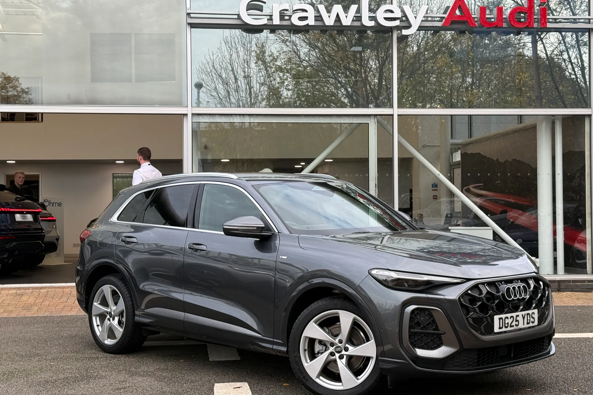 Audi Q5 focused image