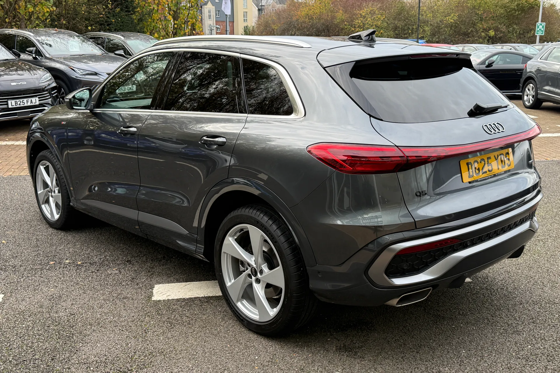 Audi Q5 thumbnail image number 20
