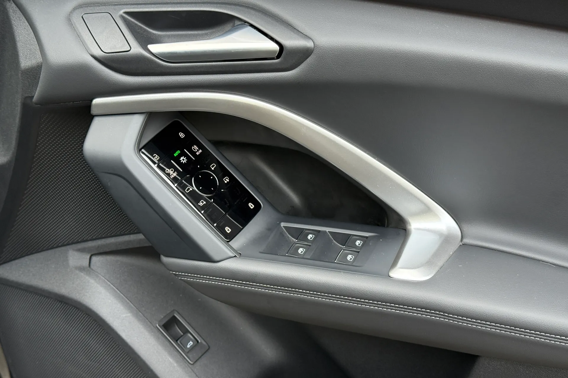 Audi Q5 thumbnail image number 47