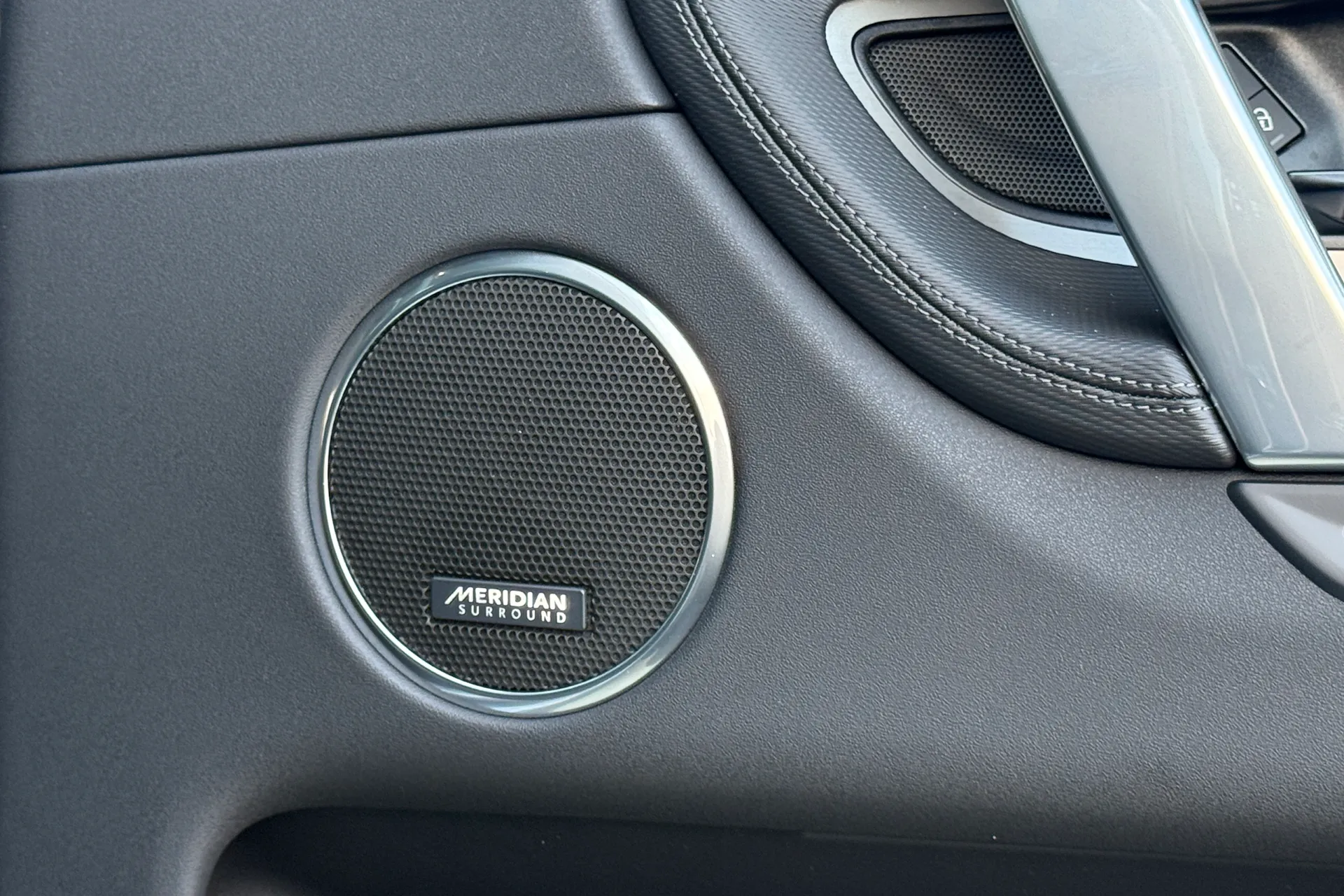 LAND ROVER DISCOVERY SPORT thumbnail image number 17