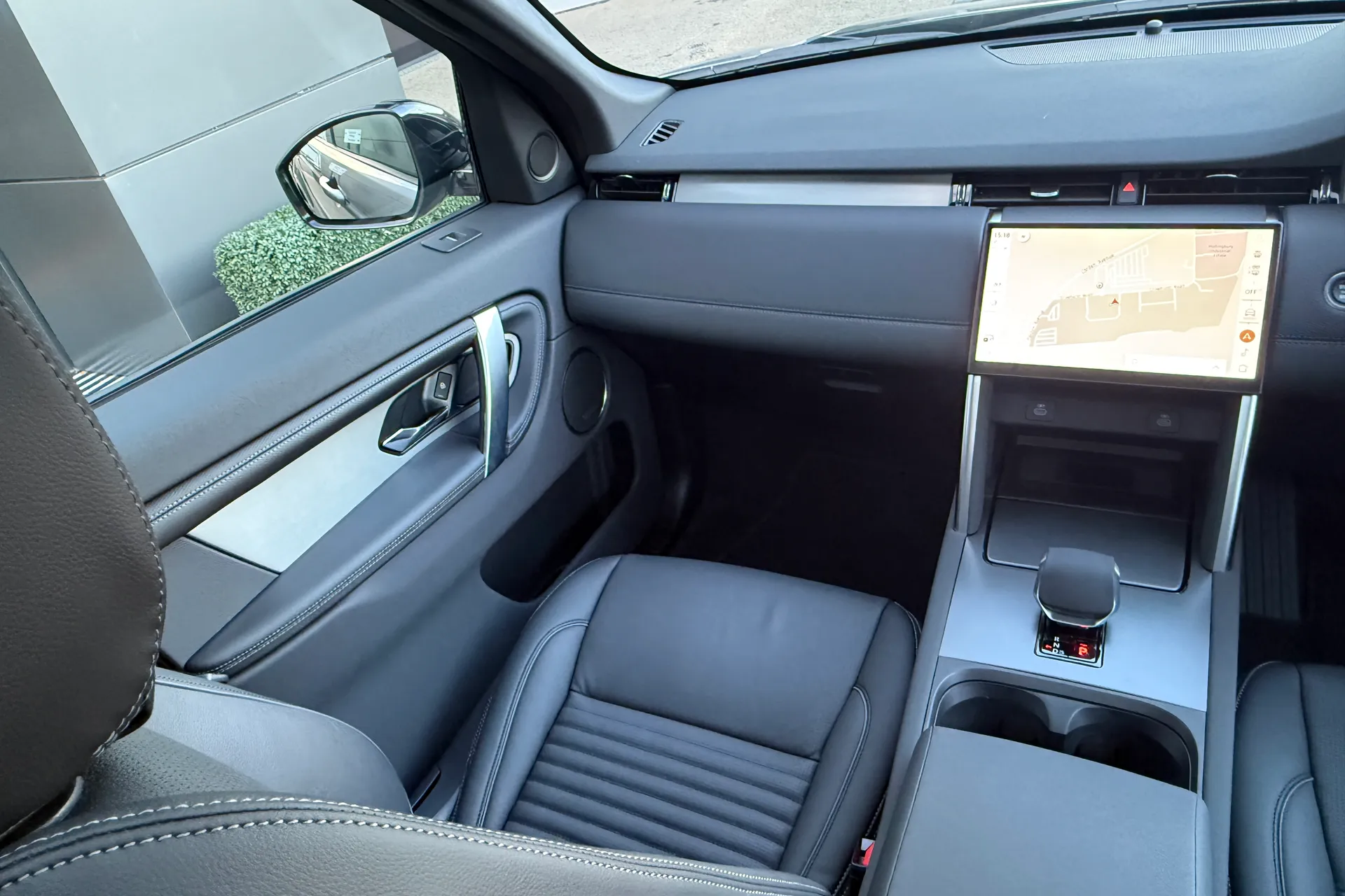 LAND ROVER DISCOVERY SPORT thumbnail image number 38