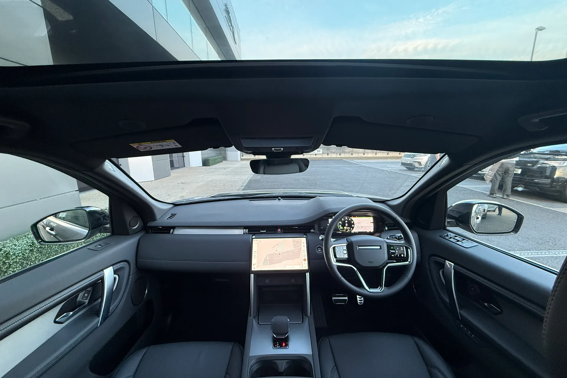 LAND ROVER DISCOVERY SPORT thumbnail image number 3