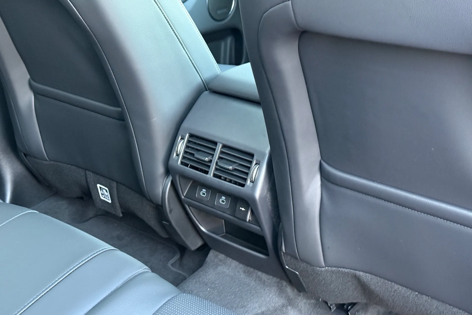 LAND ROVER DISCOVERY SPORT thumbnail image number 31