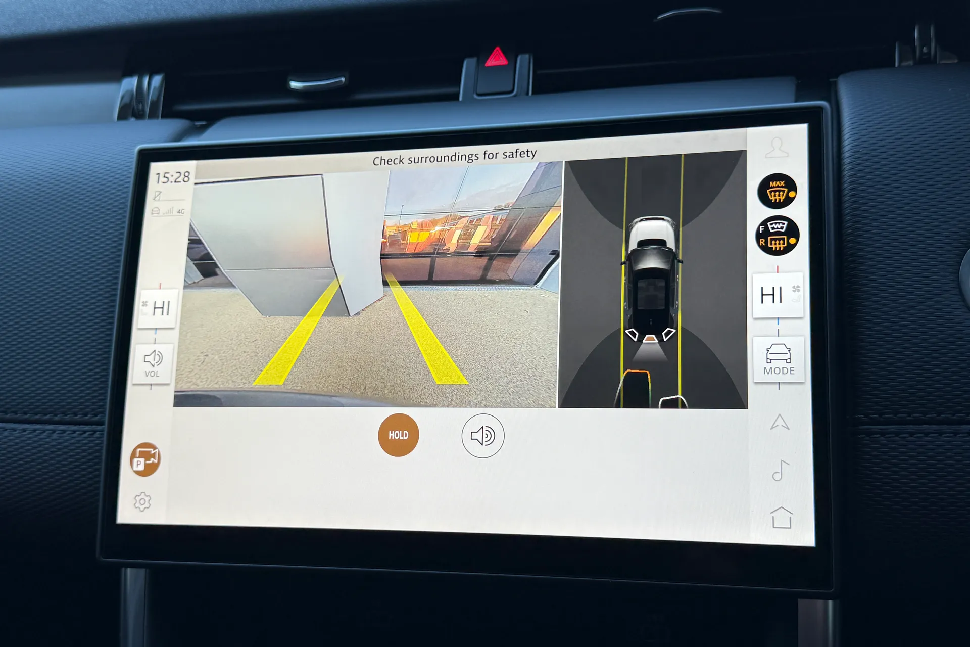 LAND ROVER DISCOVERY SPORT thumbnail image number 4