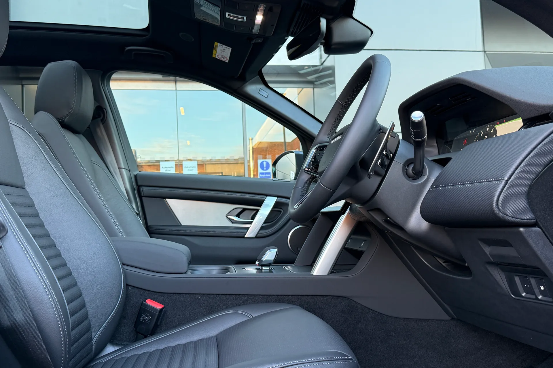 LAND ROVER DISCOVERY SPORT thumbnail image number 13