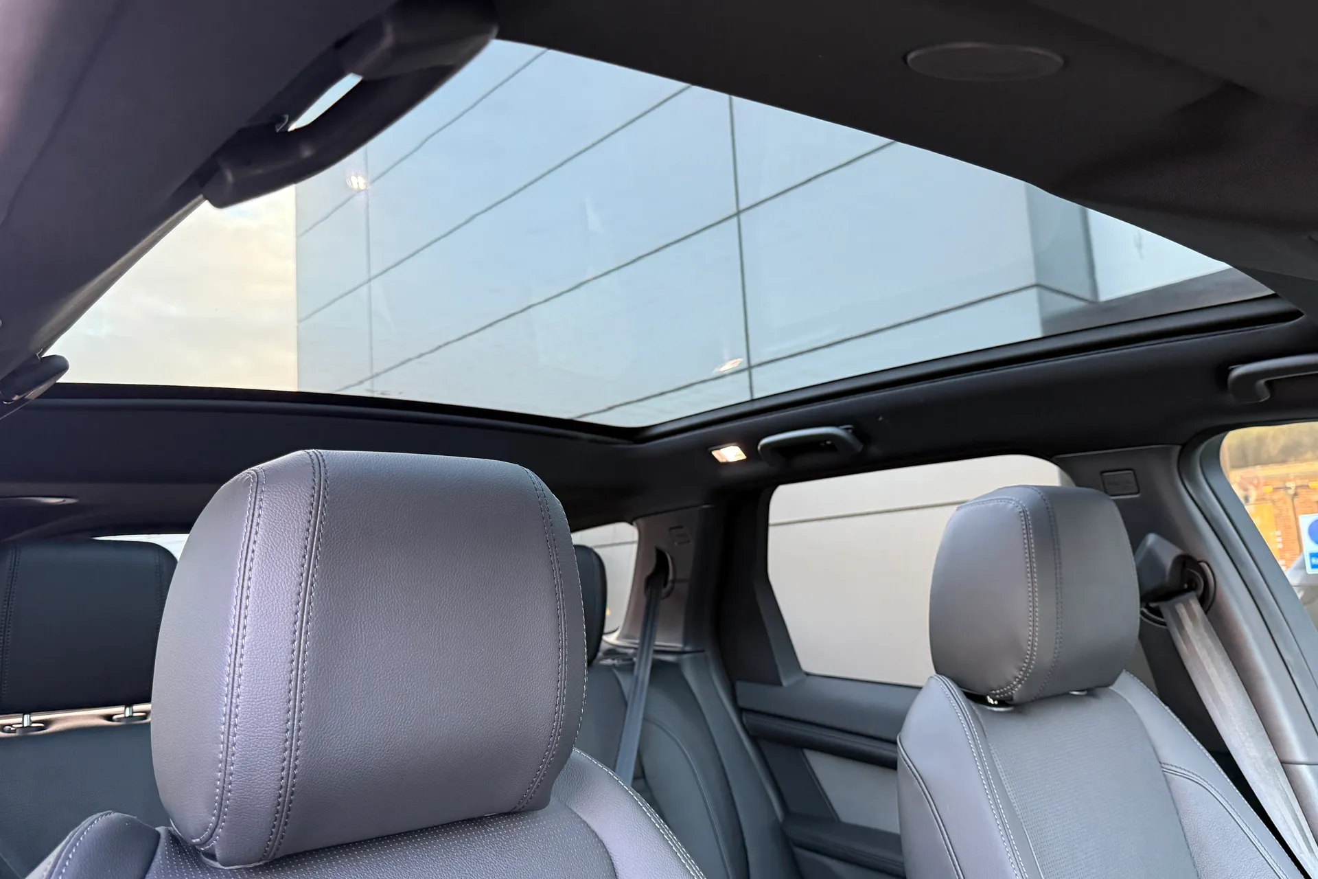 LAND ROVER DISCOVERY SPORT thumbnail image number 9