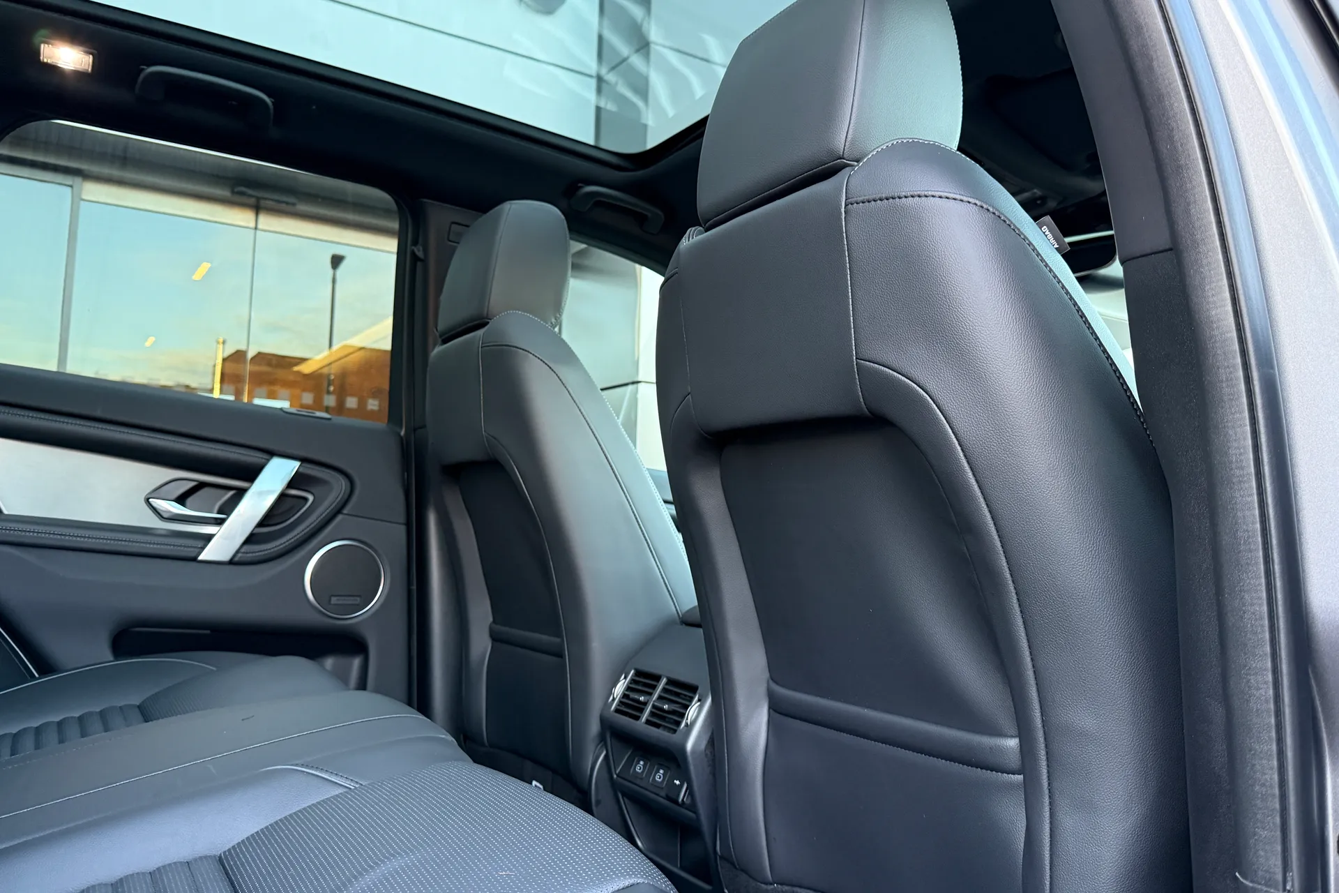 LAND ROVER DISCOVERY SPORT thumbnail image number 29