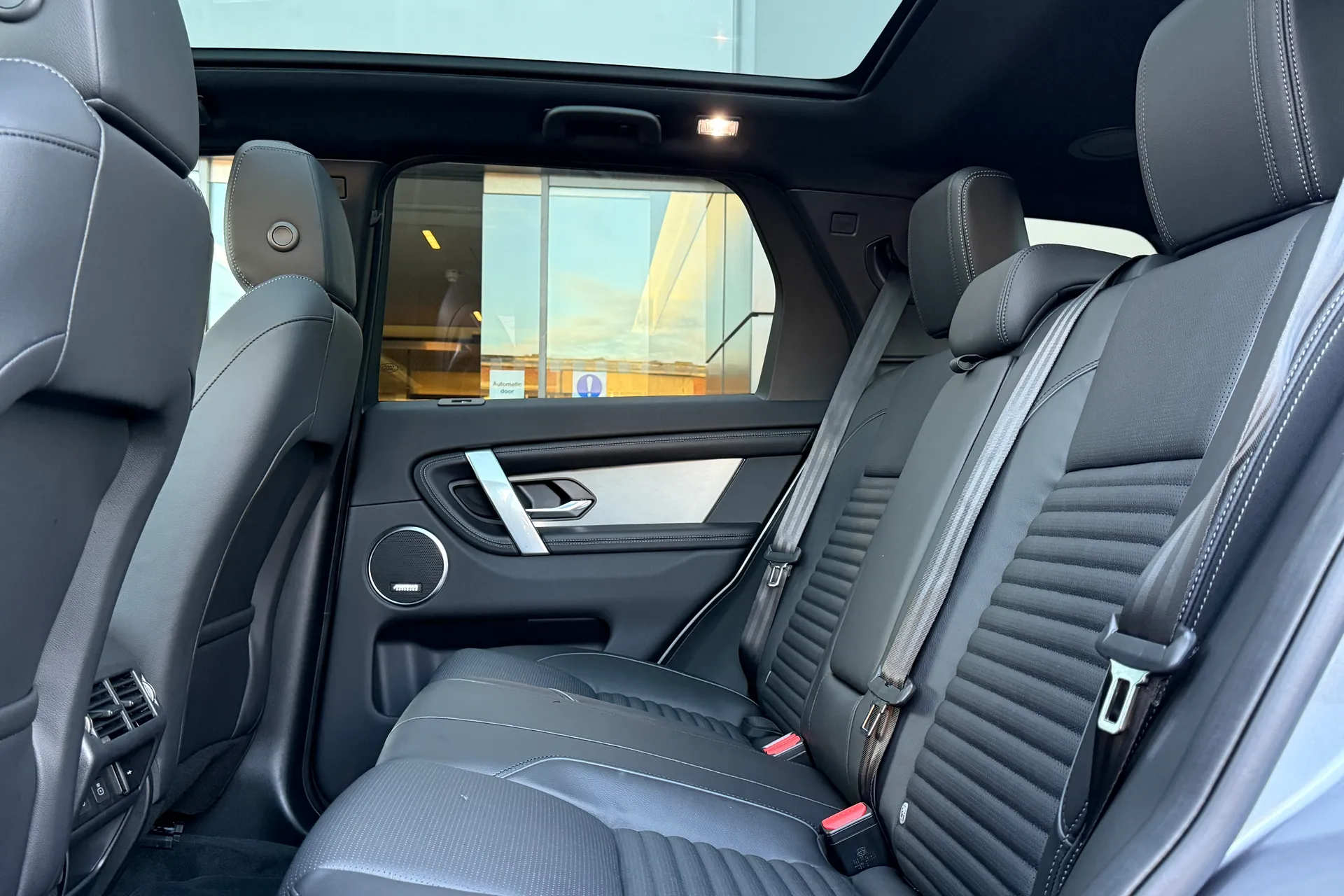 LAND ROVER DISCOVERY SPORT thumbnail image number 50