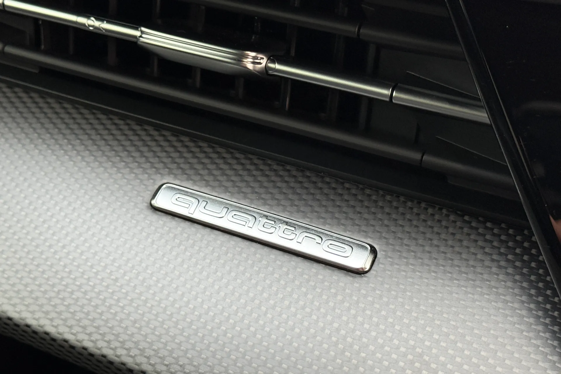 Audi RS3 thumbnail image number 43