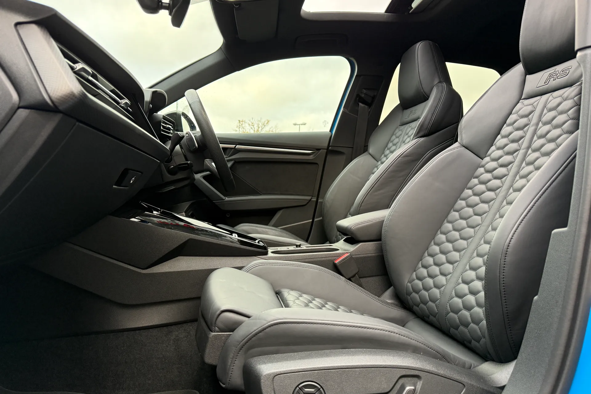 Audi RS3 thumbnail image number 21