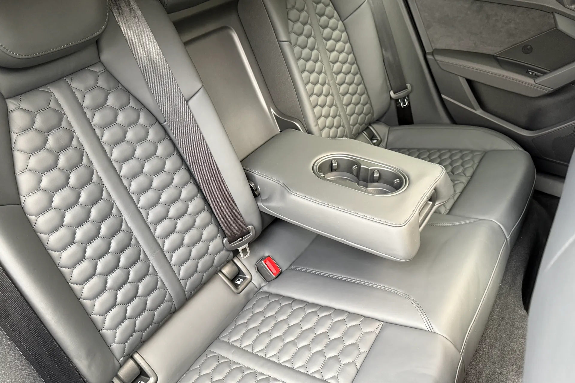 Audi RS3 thumbnail image number 27