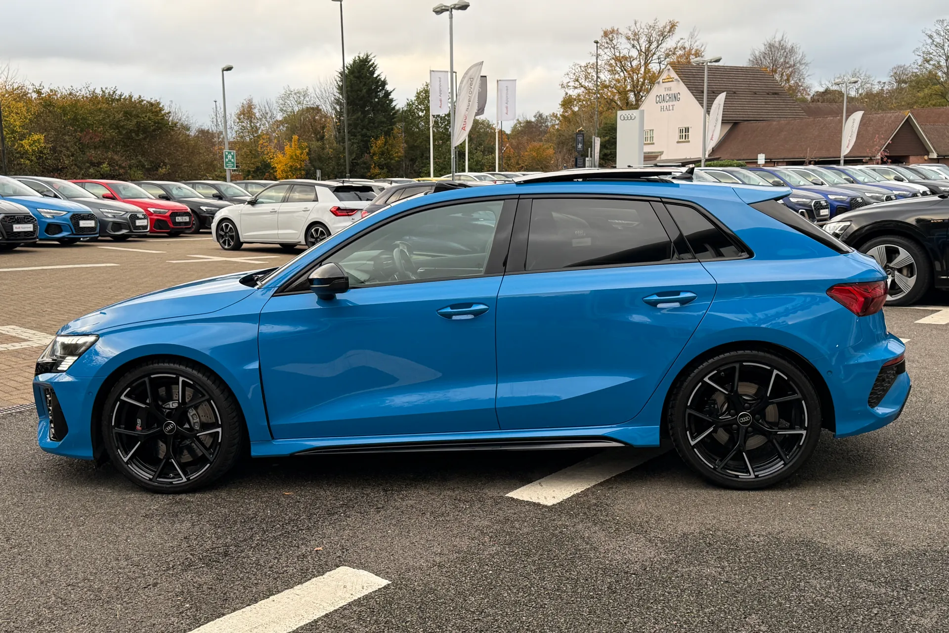 Audi RS3 thumbnail image number 17